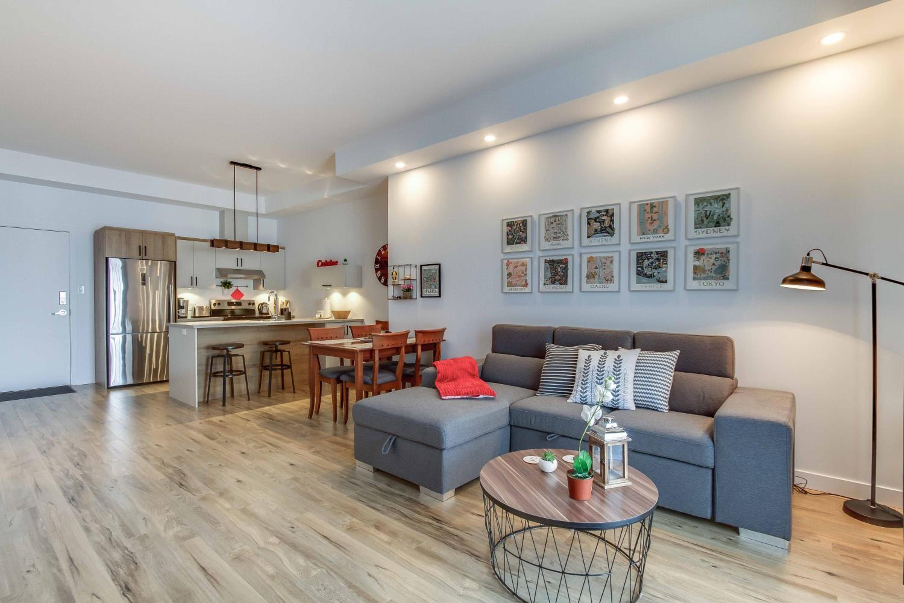 Apartment with Balcony - Le Travel Paradise - 705
