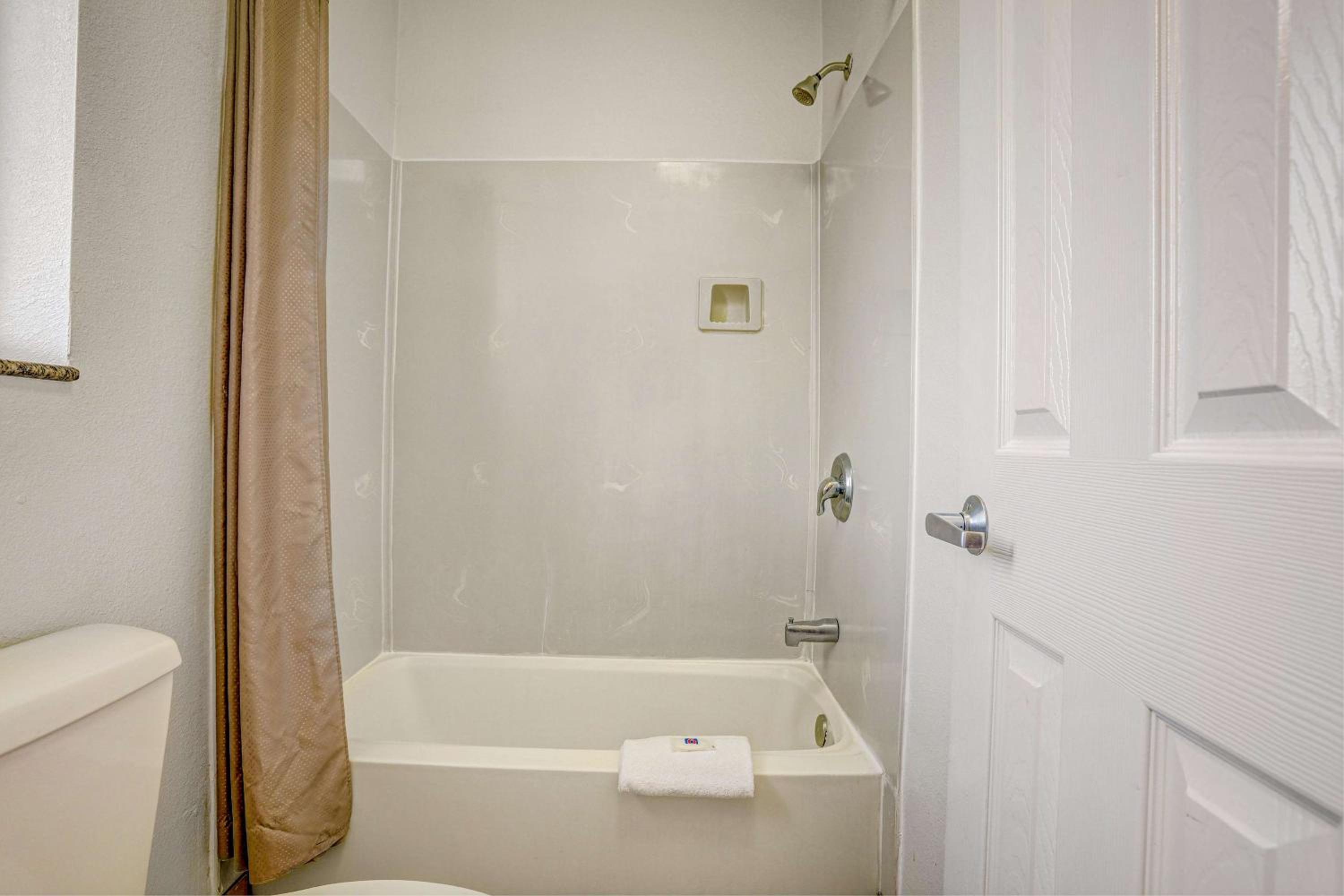 Deluxe Double Room - Smoking - Photo 4