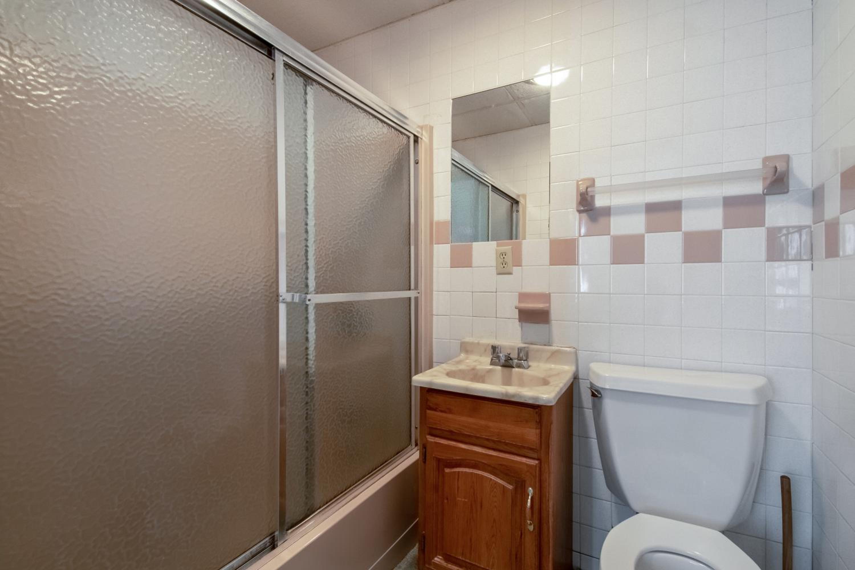 Two-Bedroom Cabin photo 2