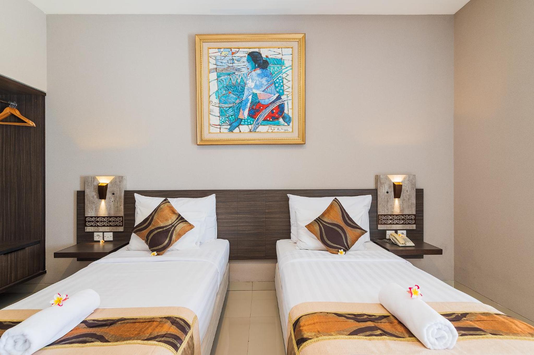 Deluxe Twin Room with Sea View - Photo 4