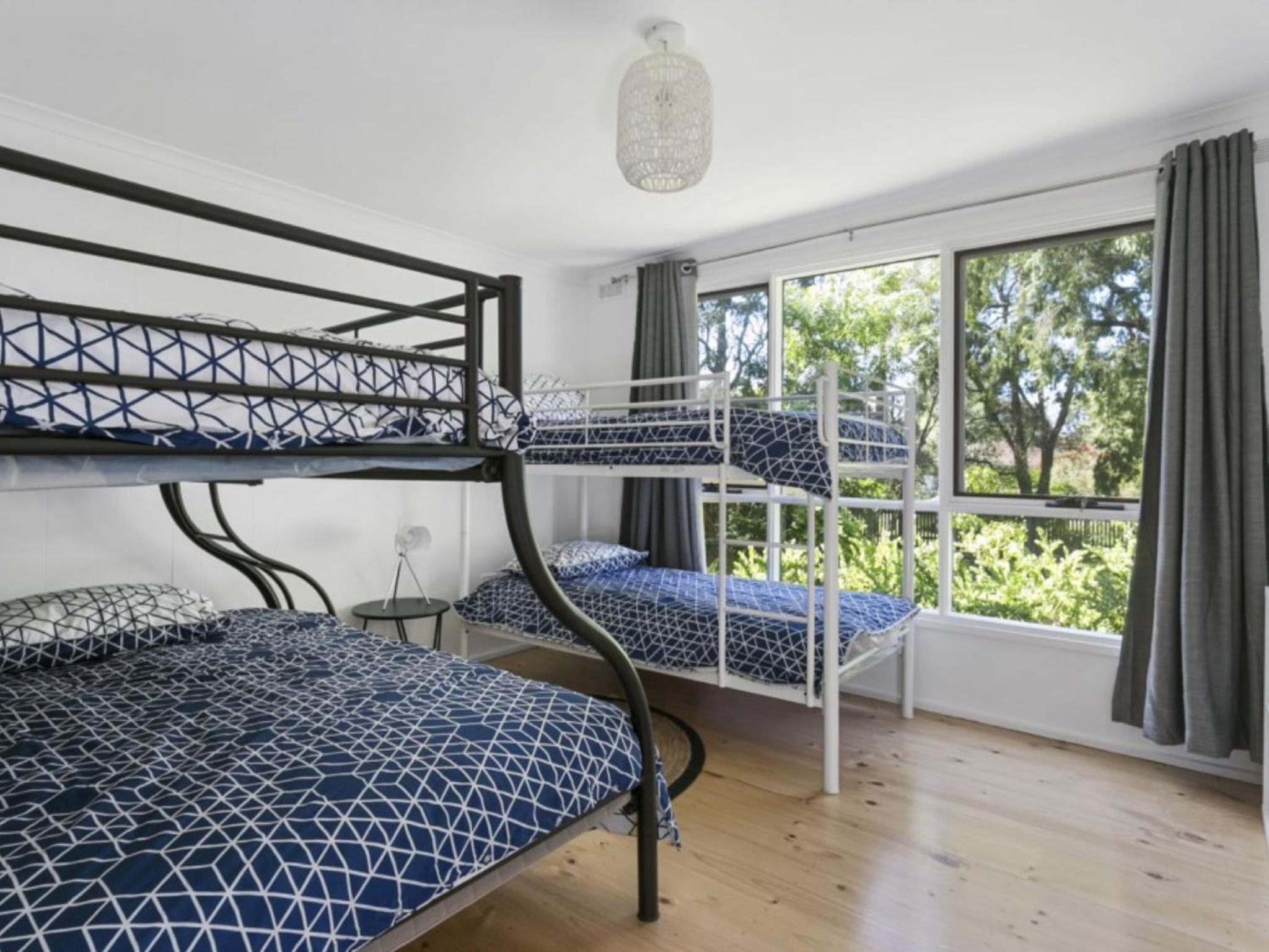 Three-Bedroom House photo 3