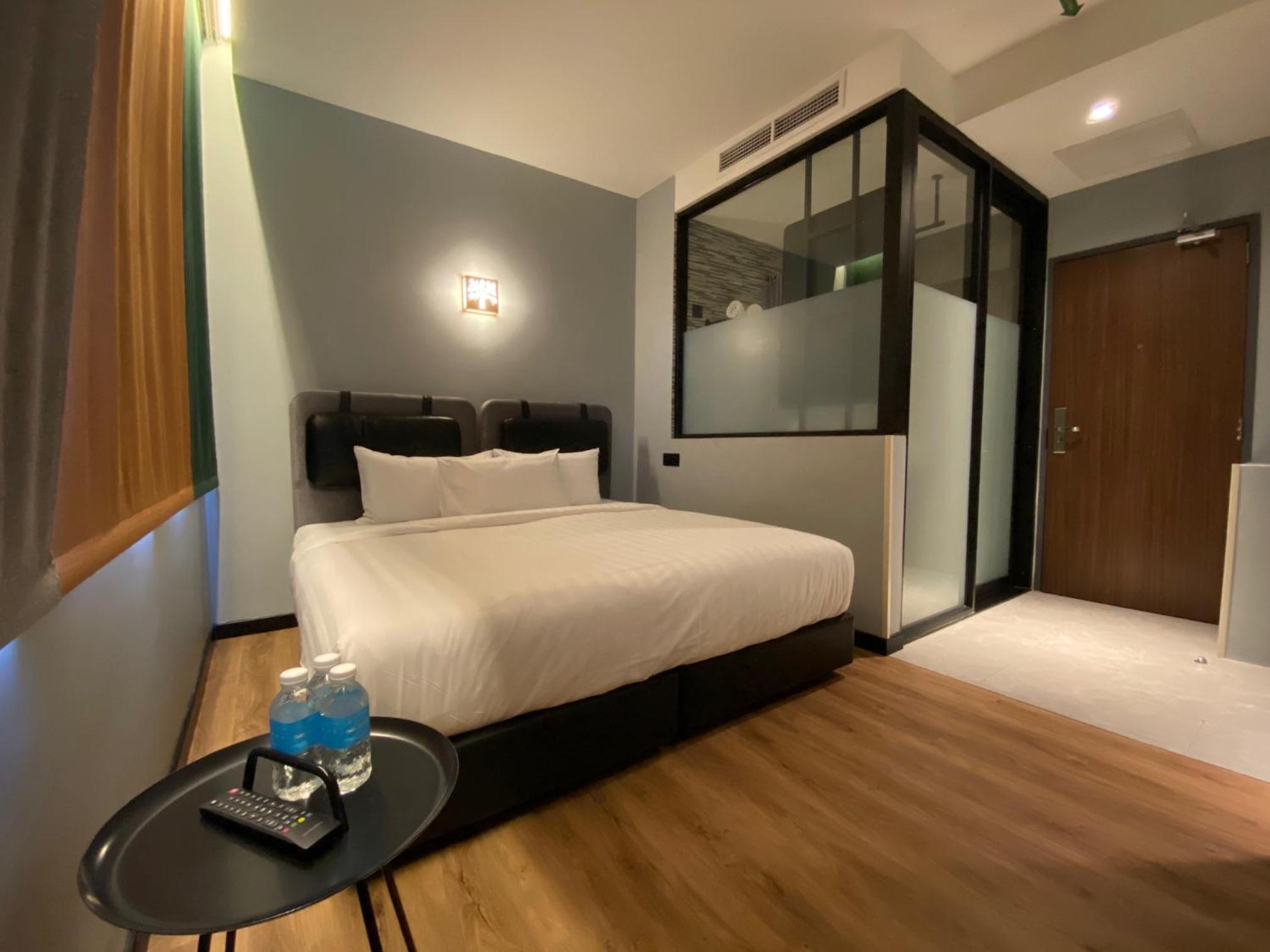 Superior King Room - Photo 5