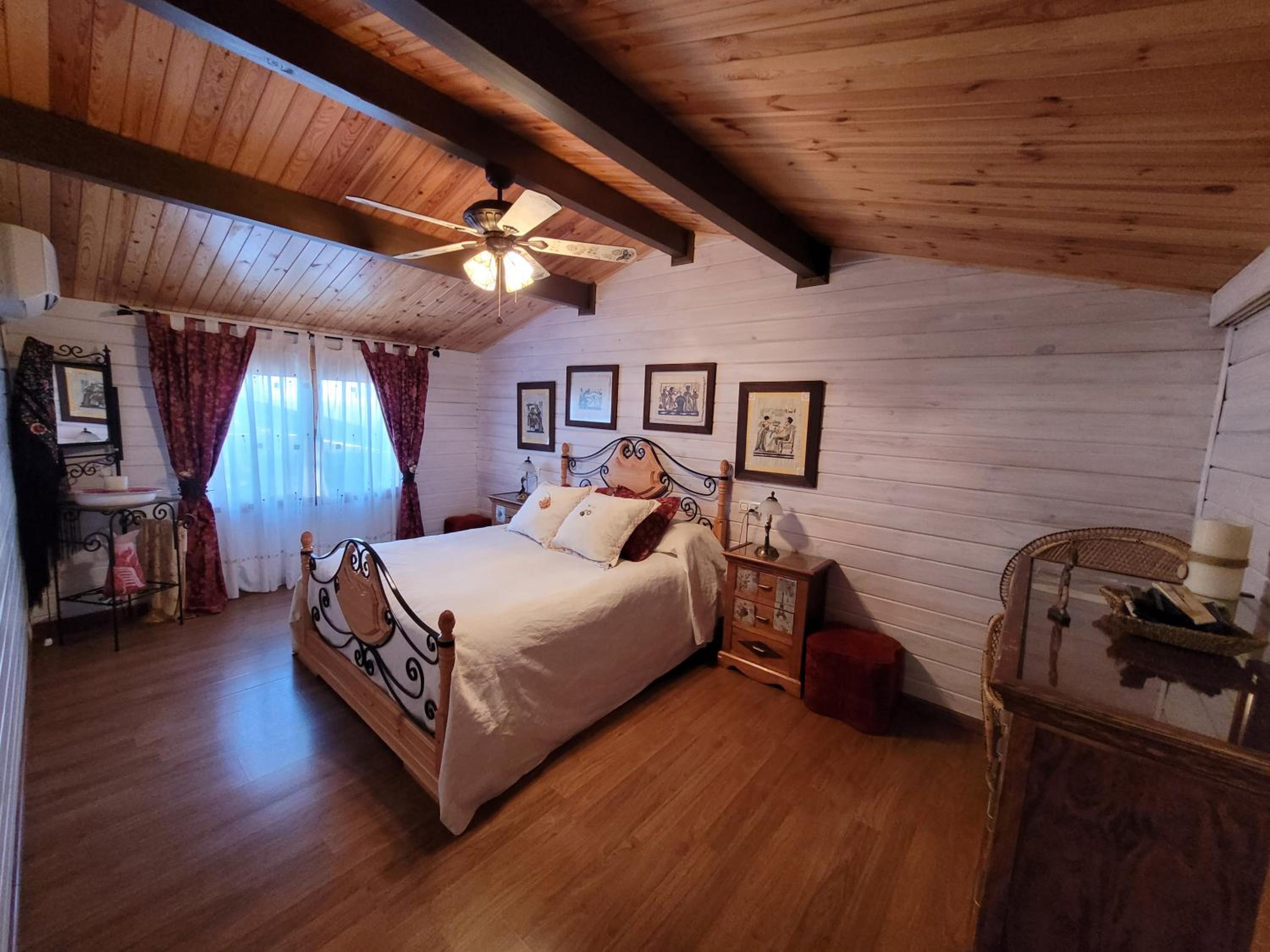 Two-Bedroom House photo 3