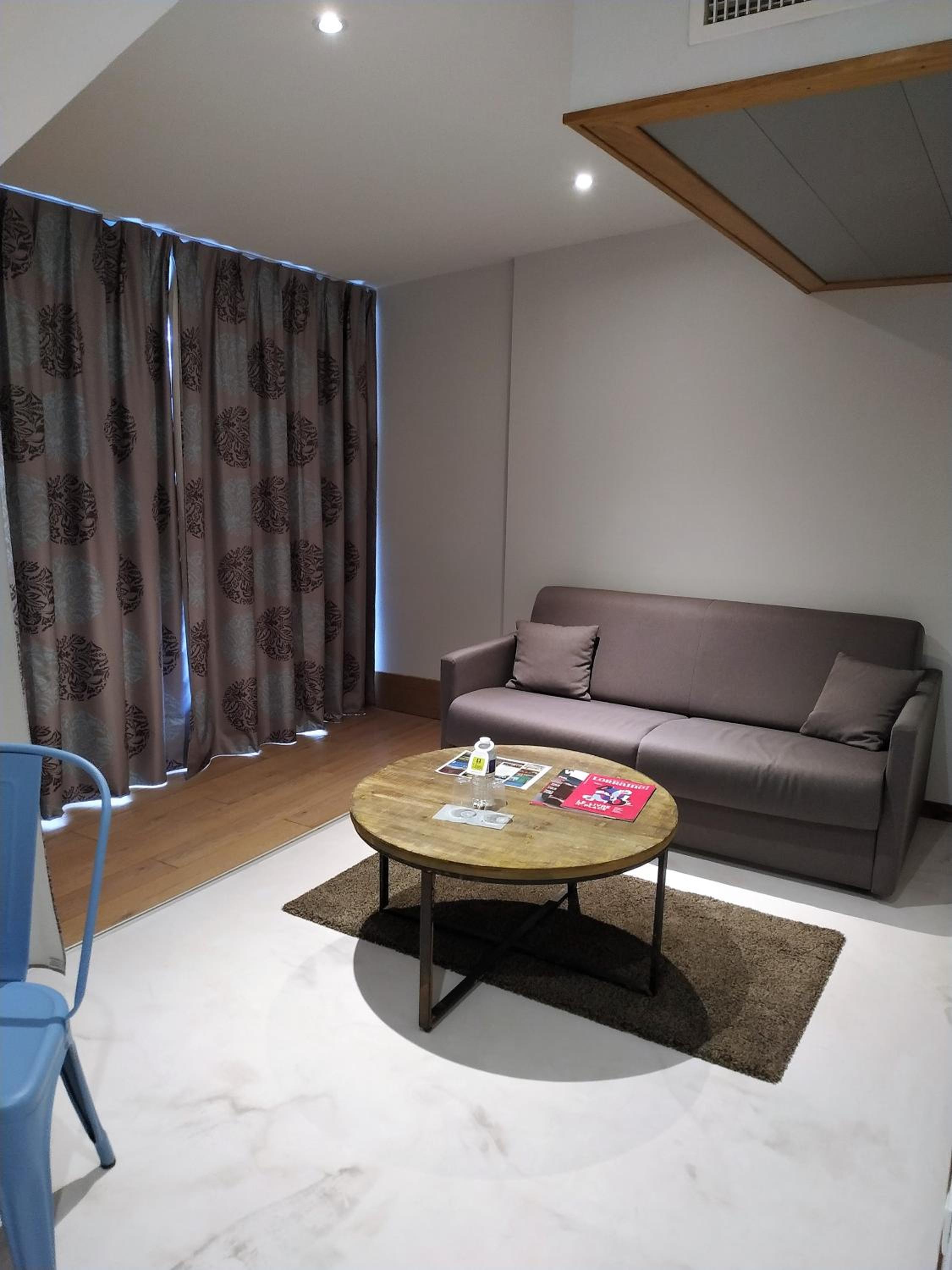 Family Room photo 2