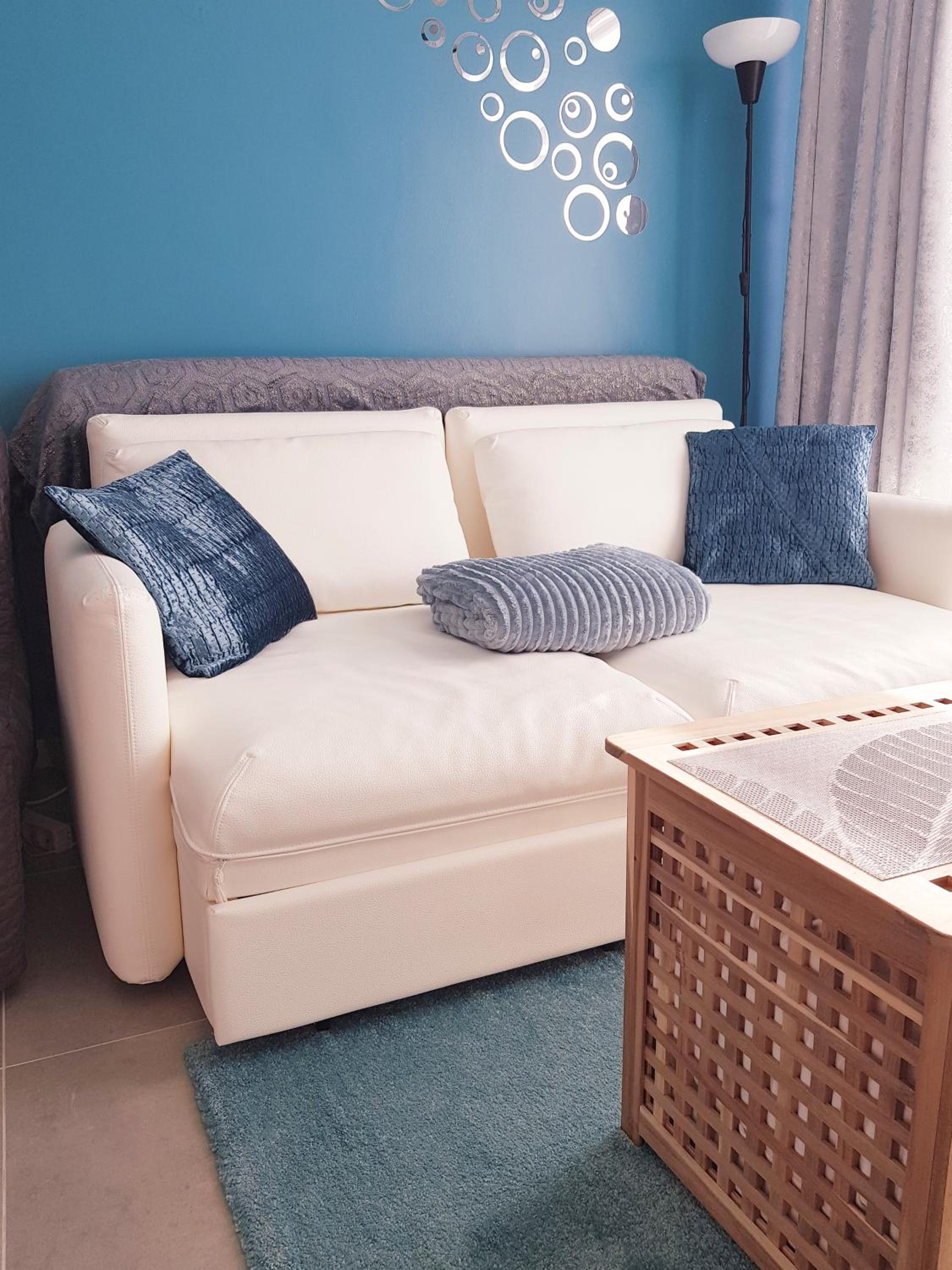 Studio with Sofa Bed - Photo 11