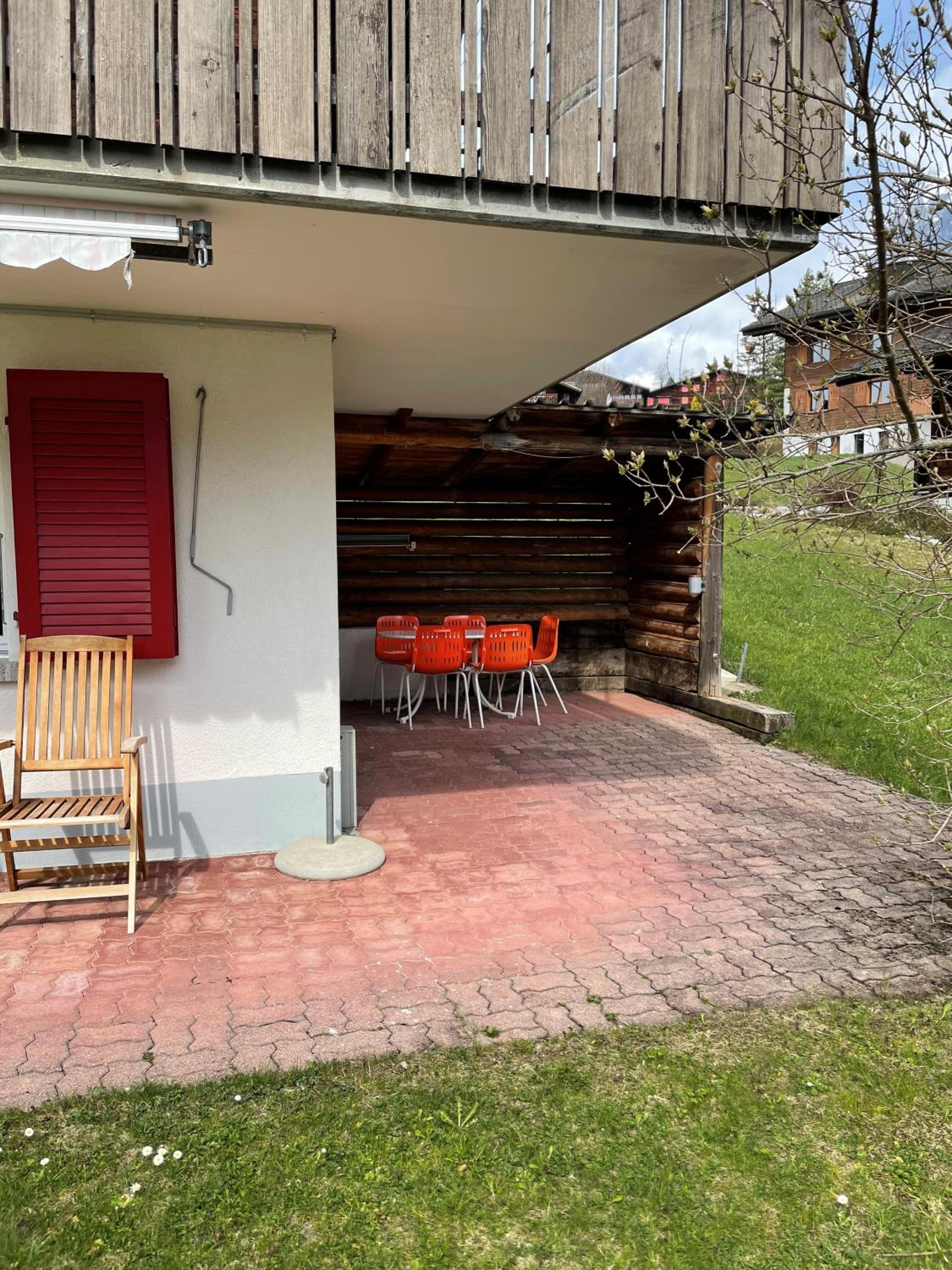 Two-Bedroom Apartment with Eiger View photo 2