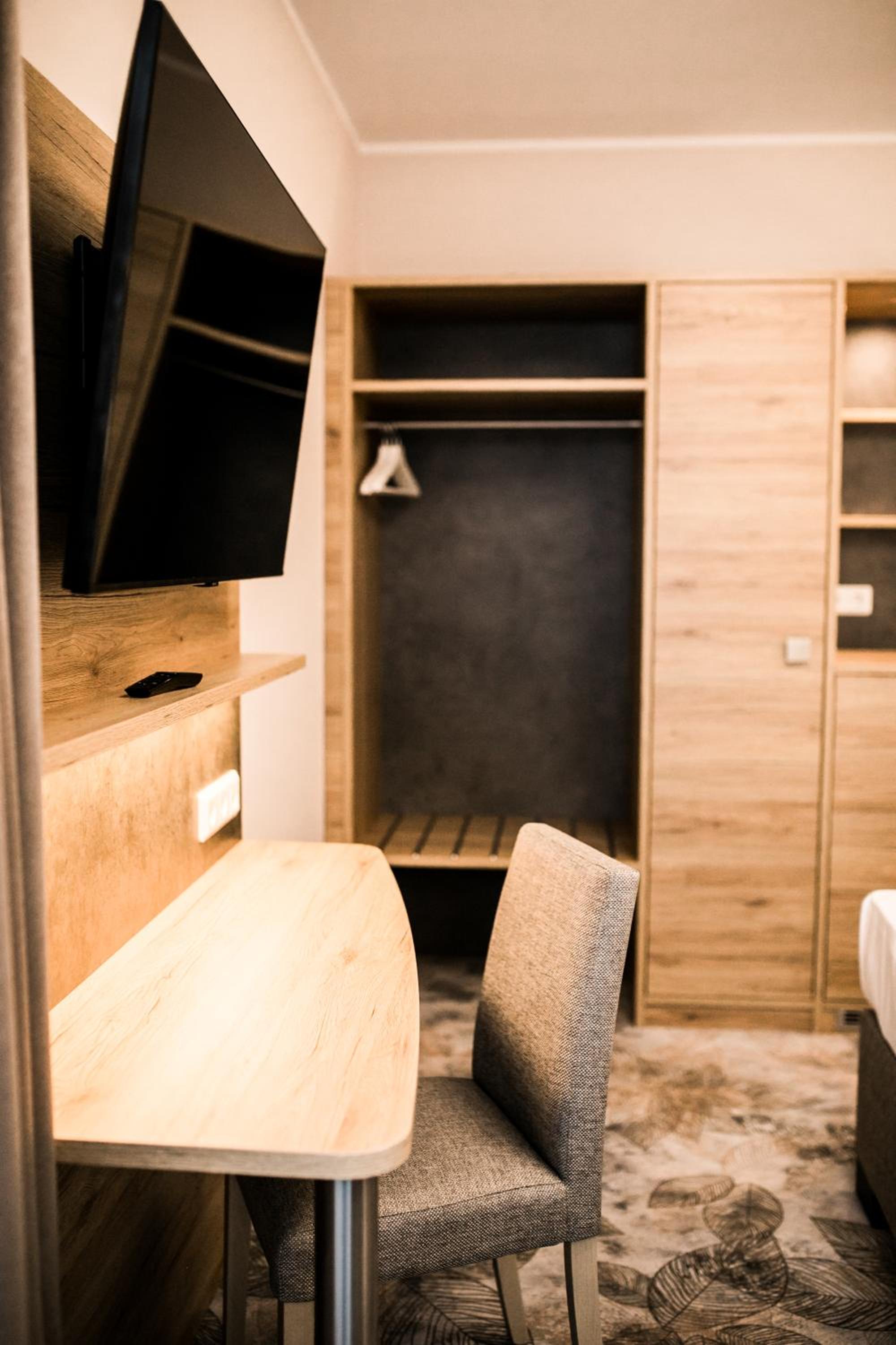Double Room - Photo 3