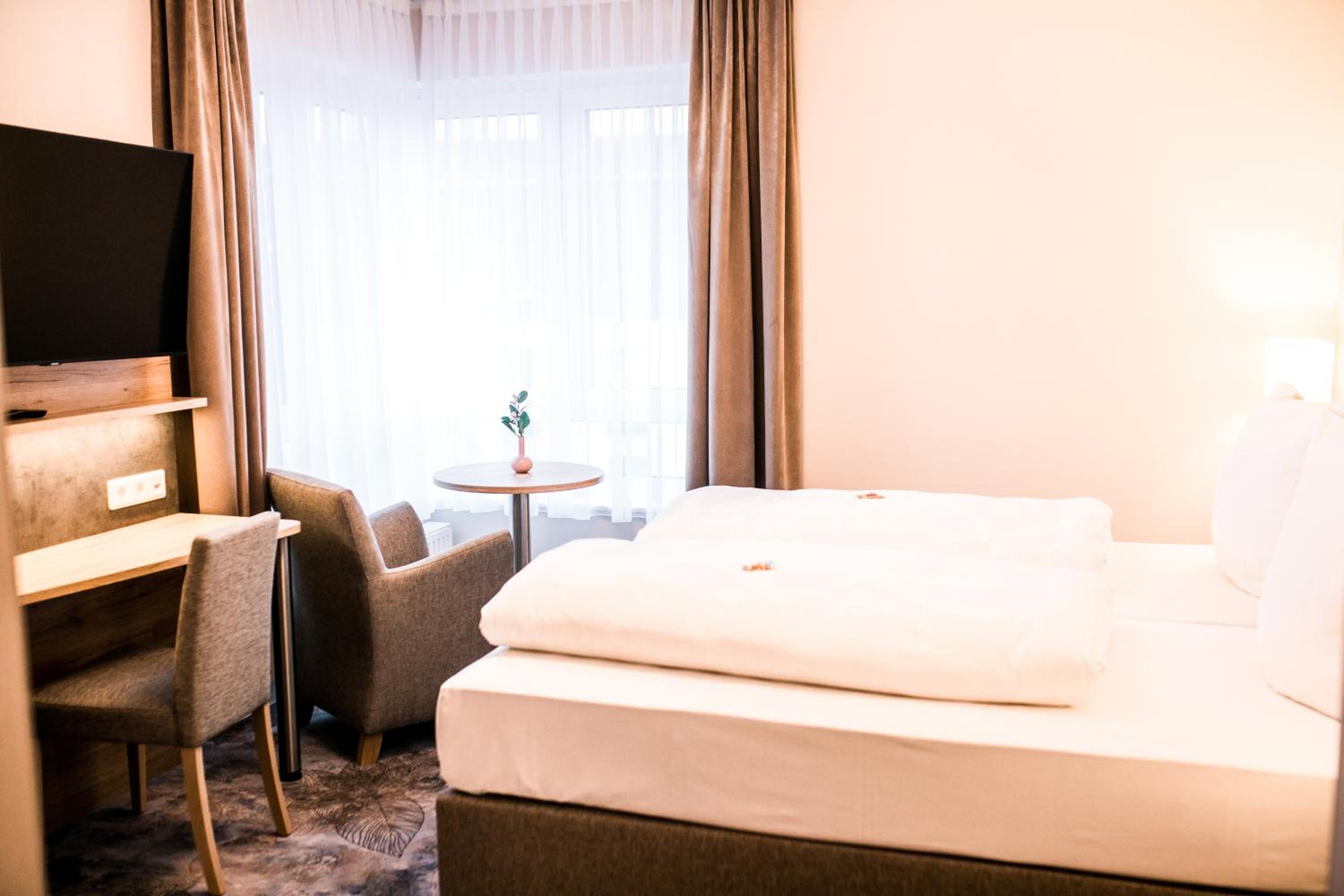 Double Room - Photo 1