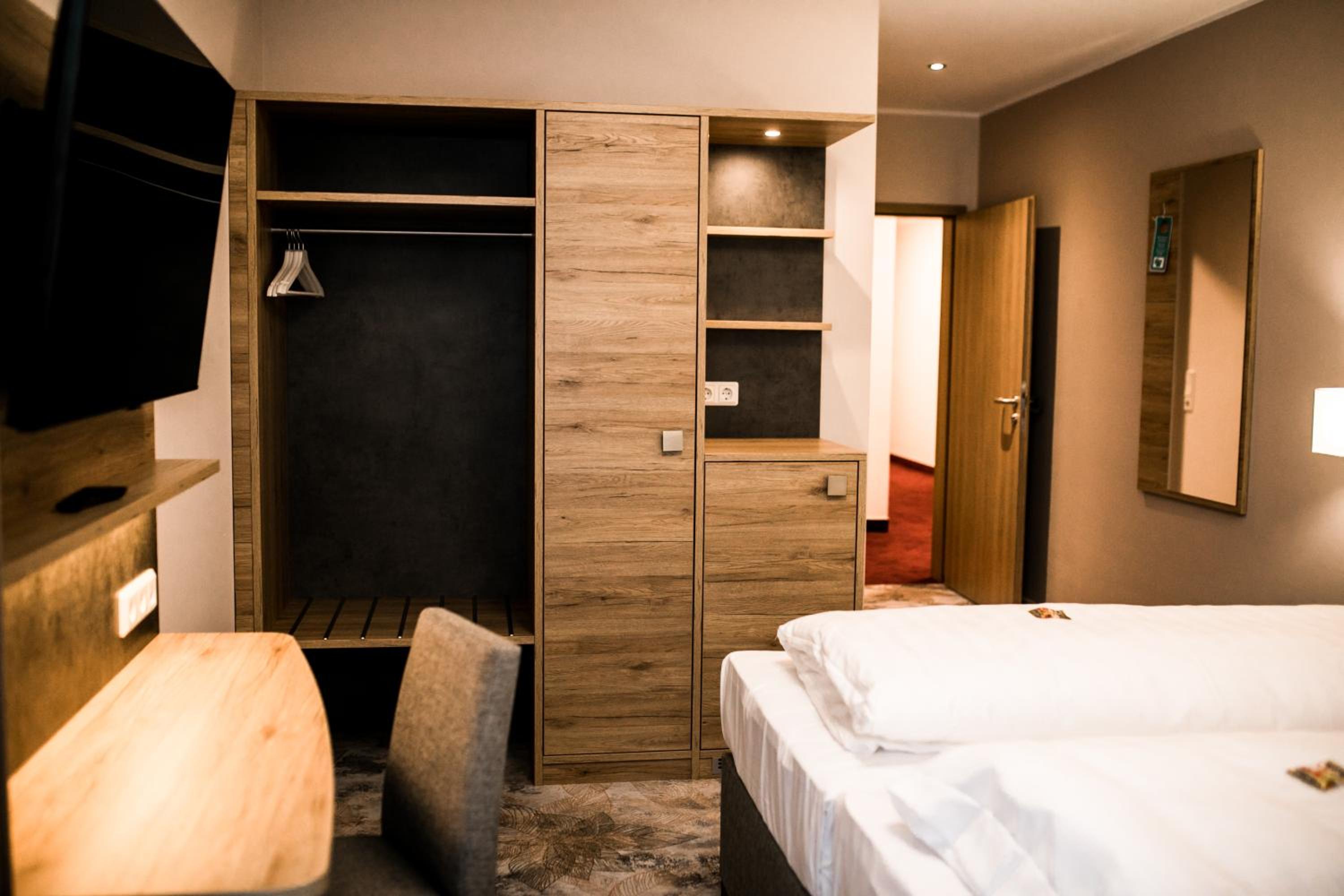 Double Room - Photo 5