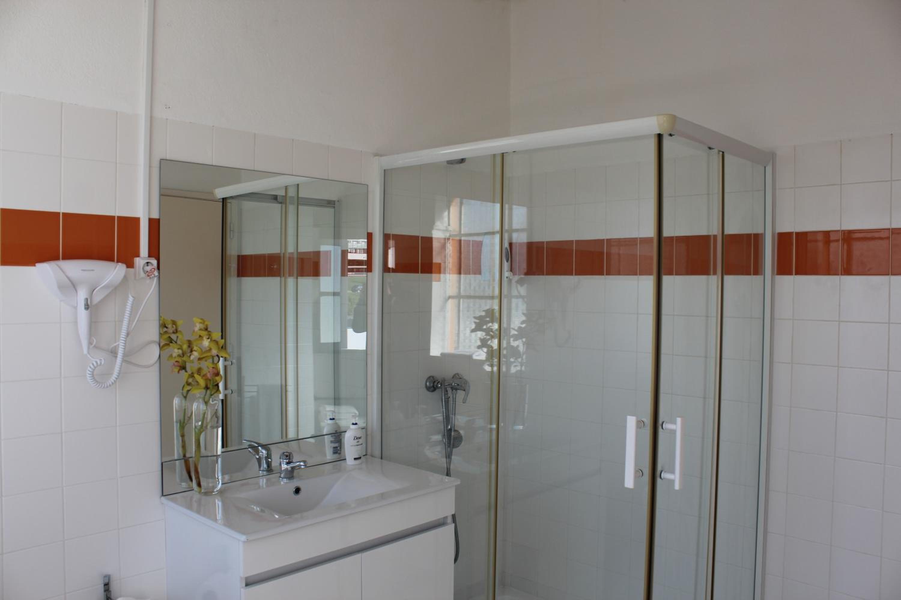 Double Room - Photo 3