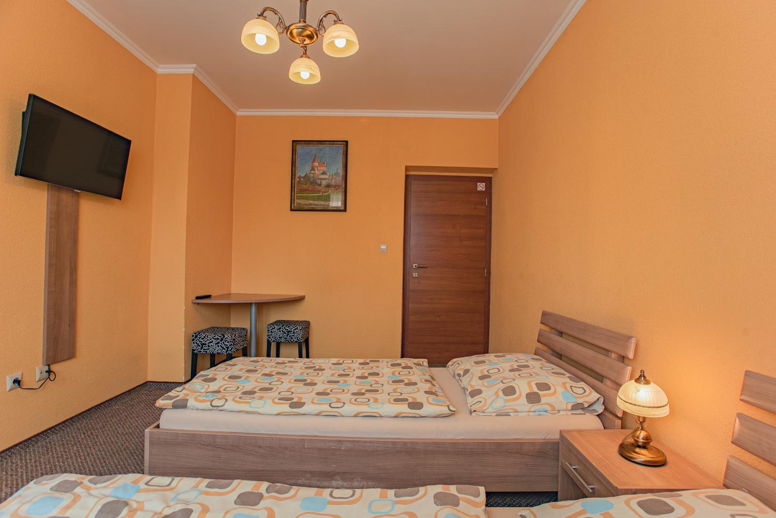 Double or Twin Room - Photo 2