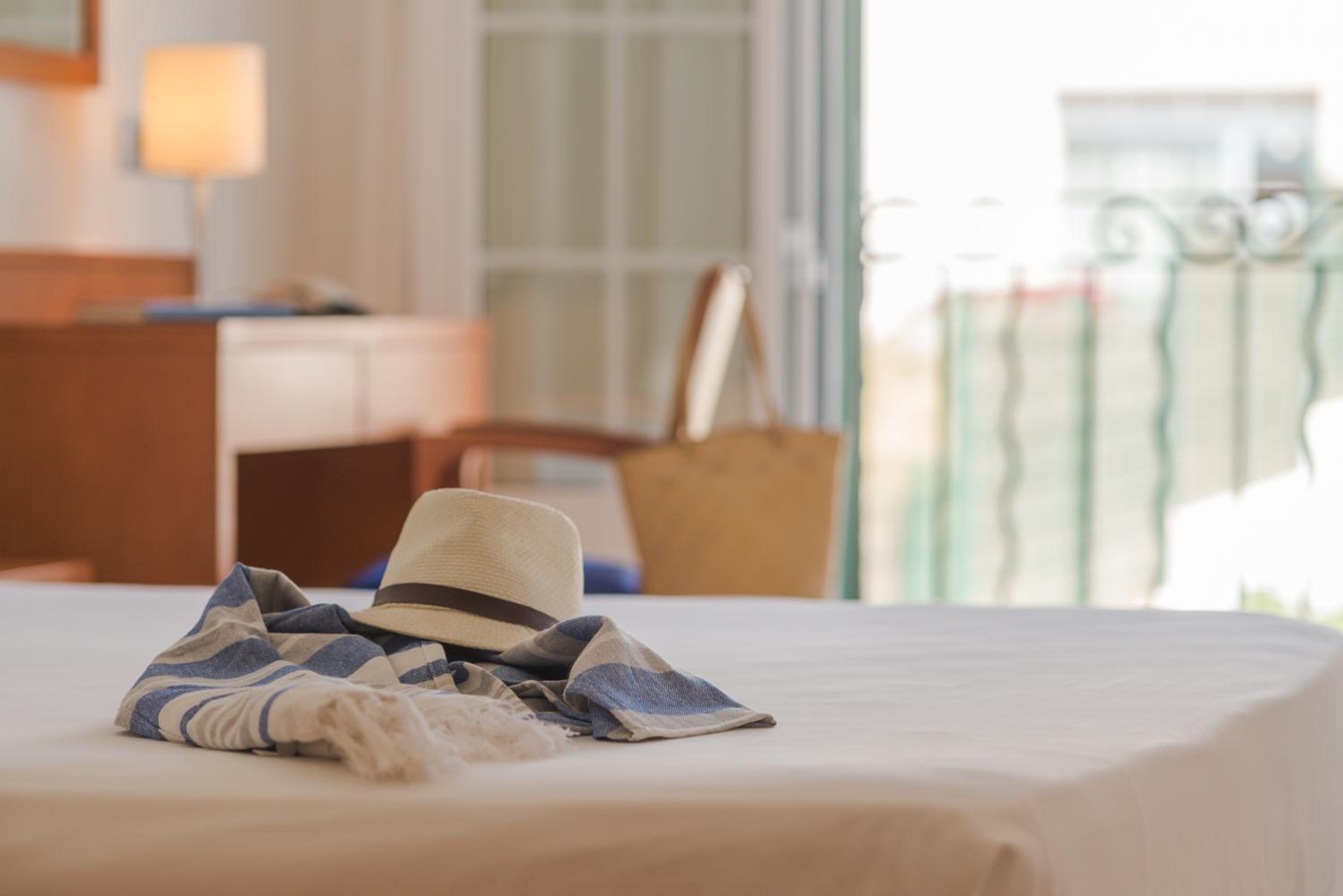 Superior Double or Twin Room with Pool View - Photo 2