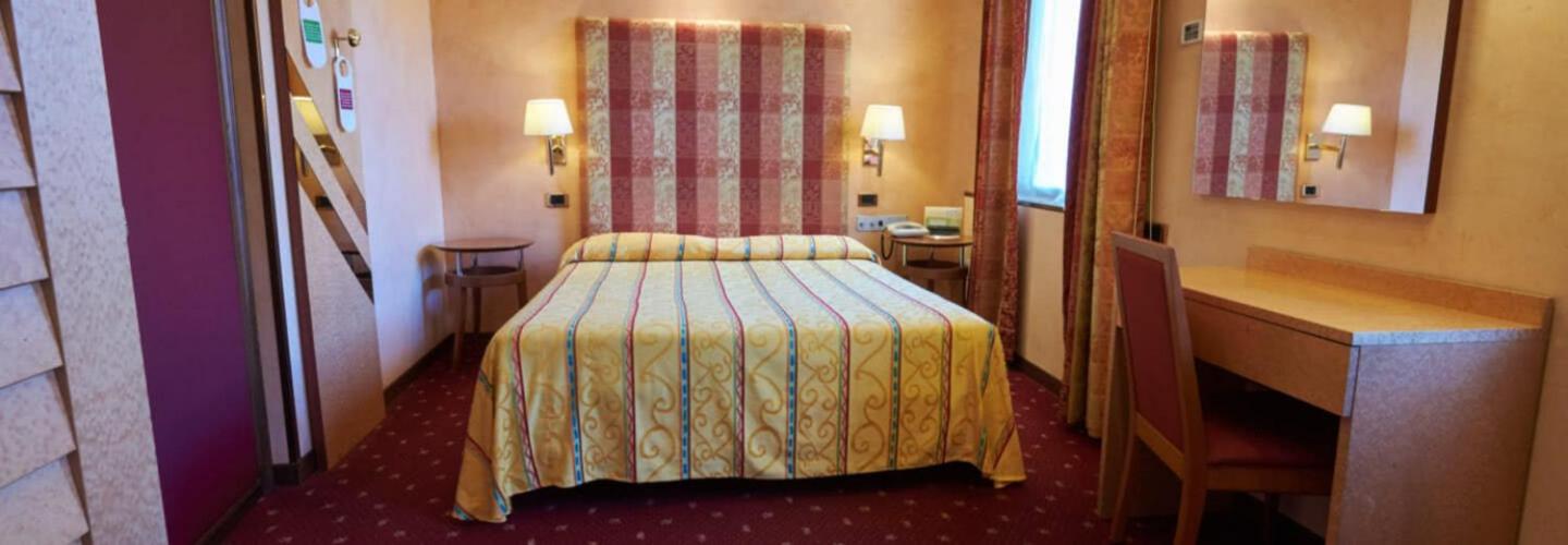 Economy Double Room photo 2