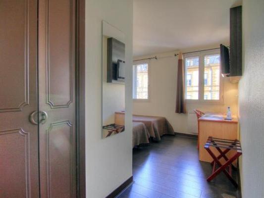 Standard Twin Room photo 1