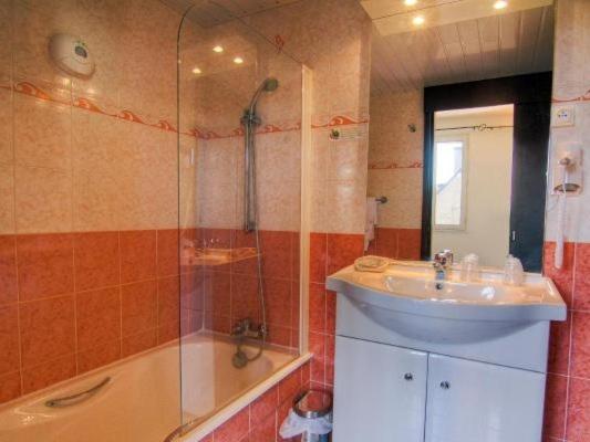 Standard Quadruple Room photo 3