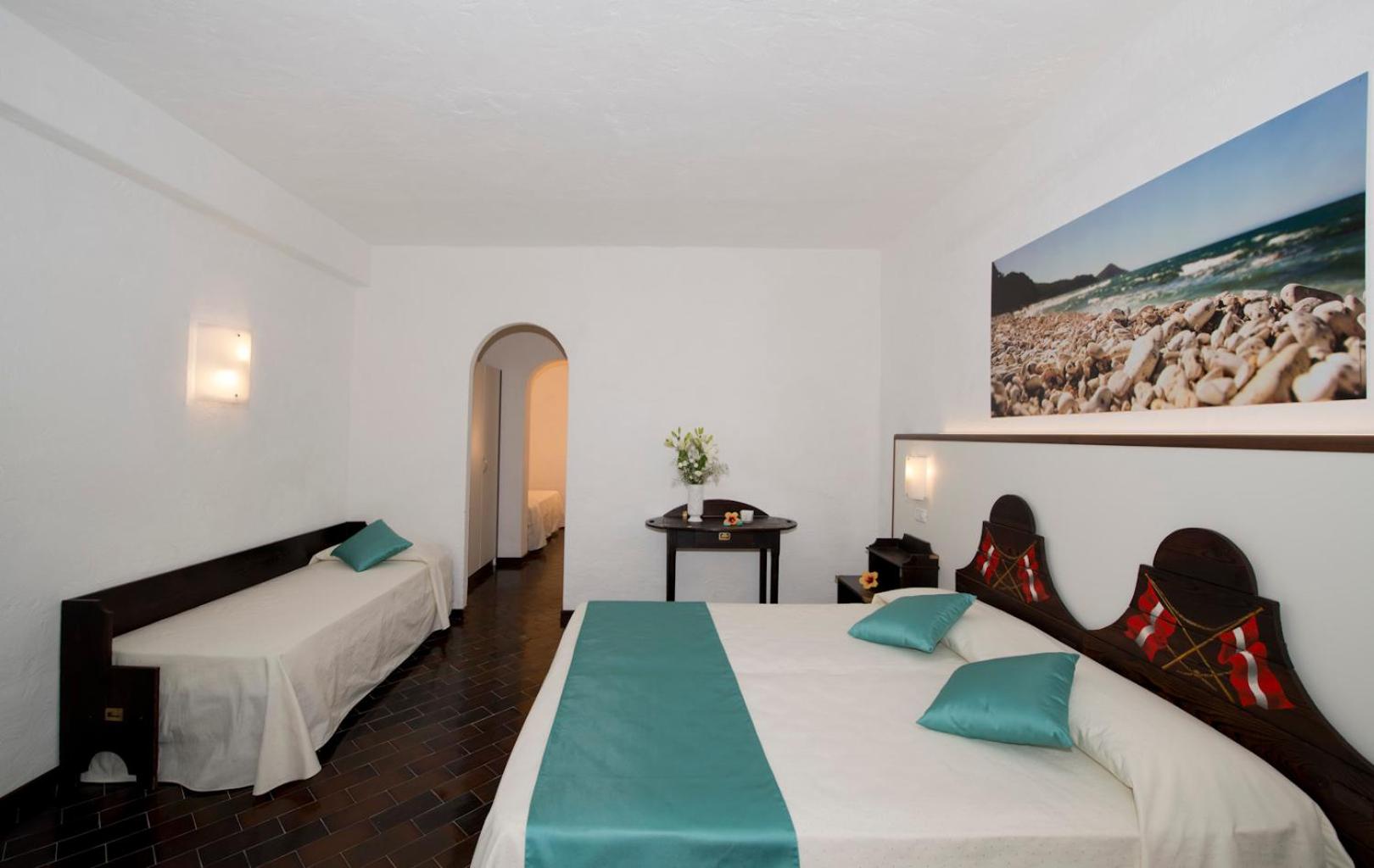 Superior Quadruple Room with Sea View