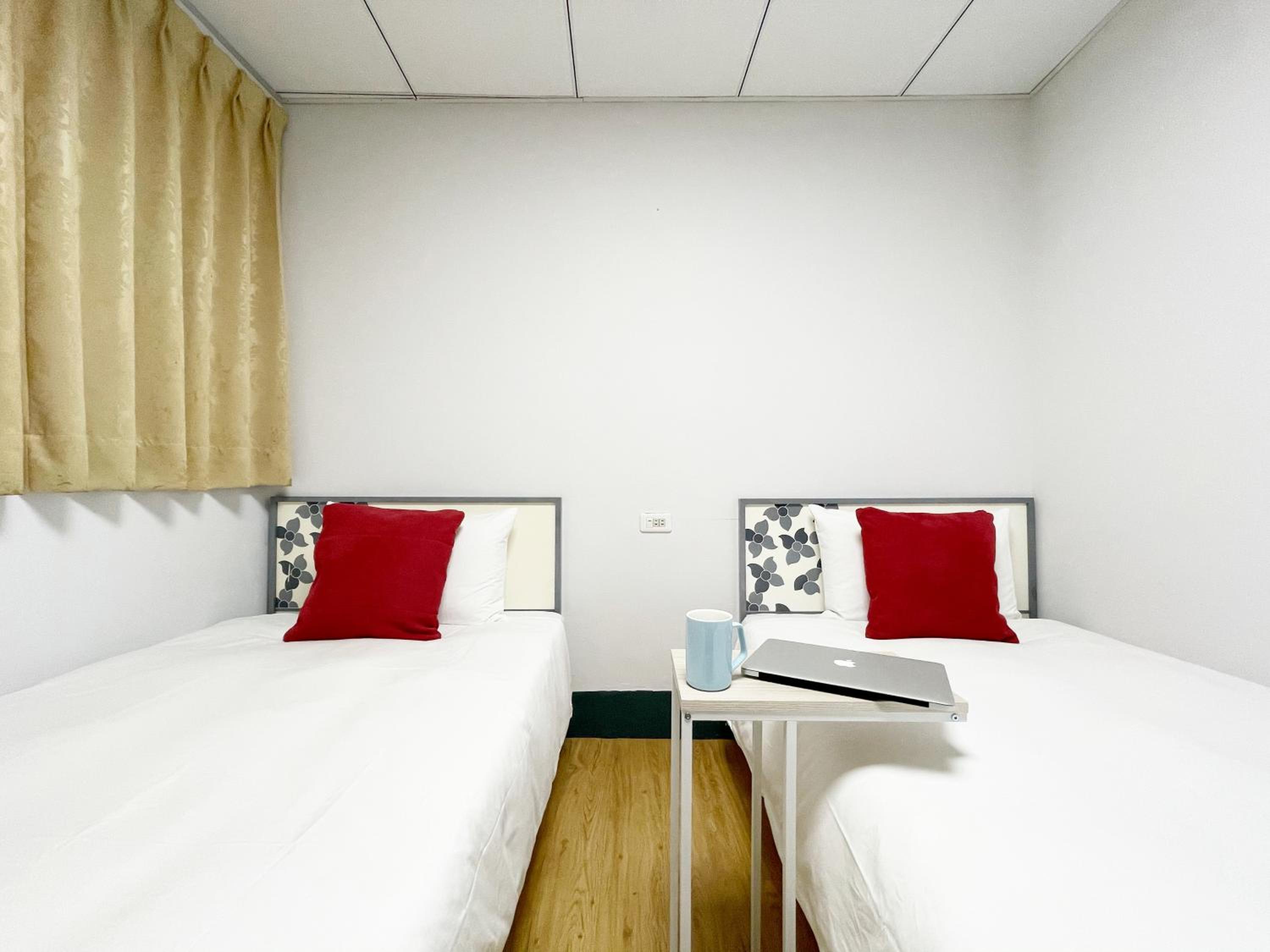 Double or Twin Room - Photo 3