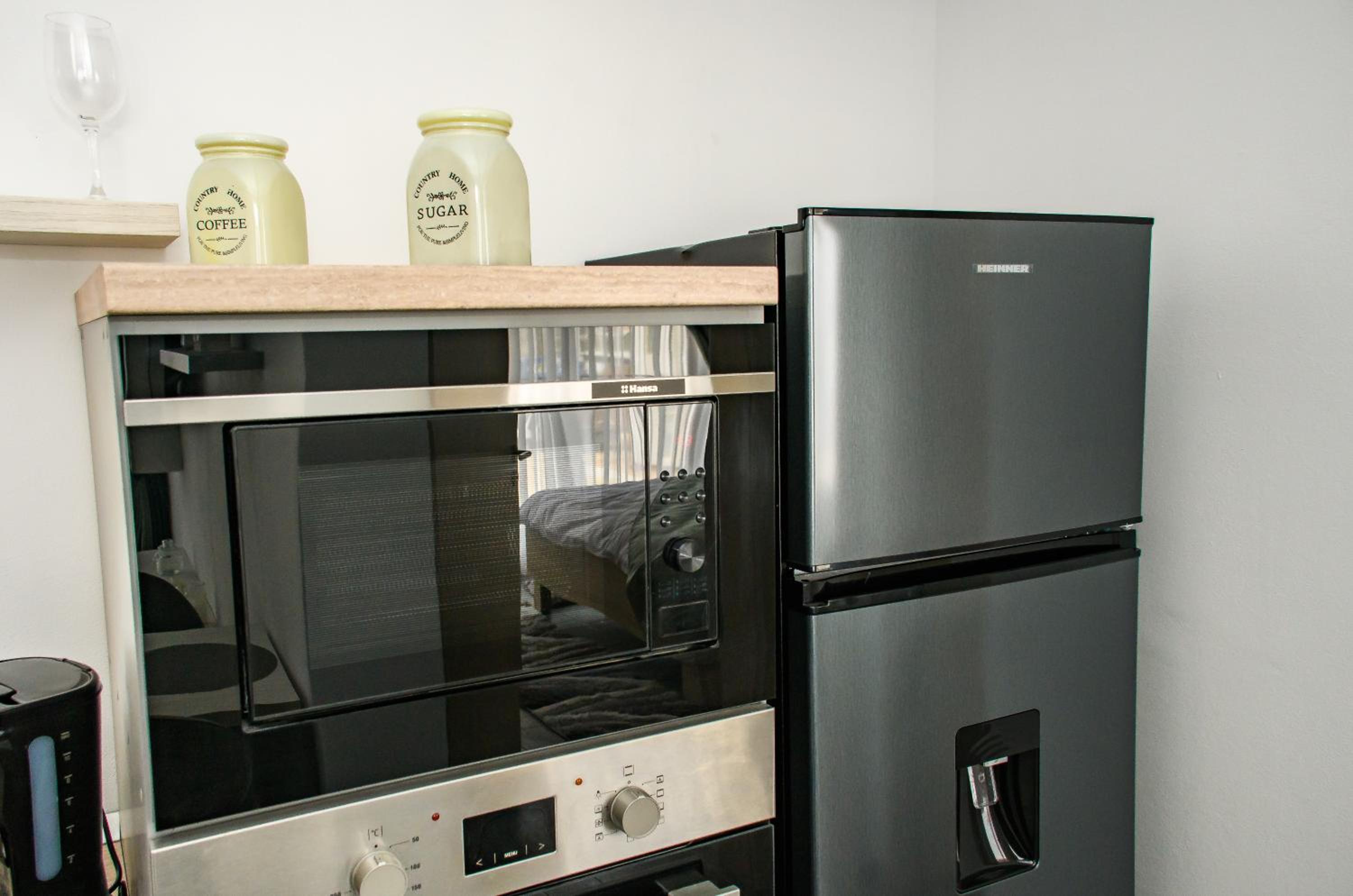 One-Bedroom Apartment - Photo 6