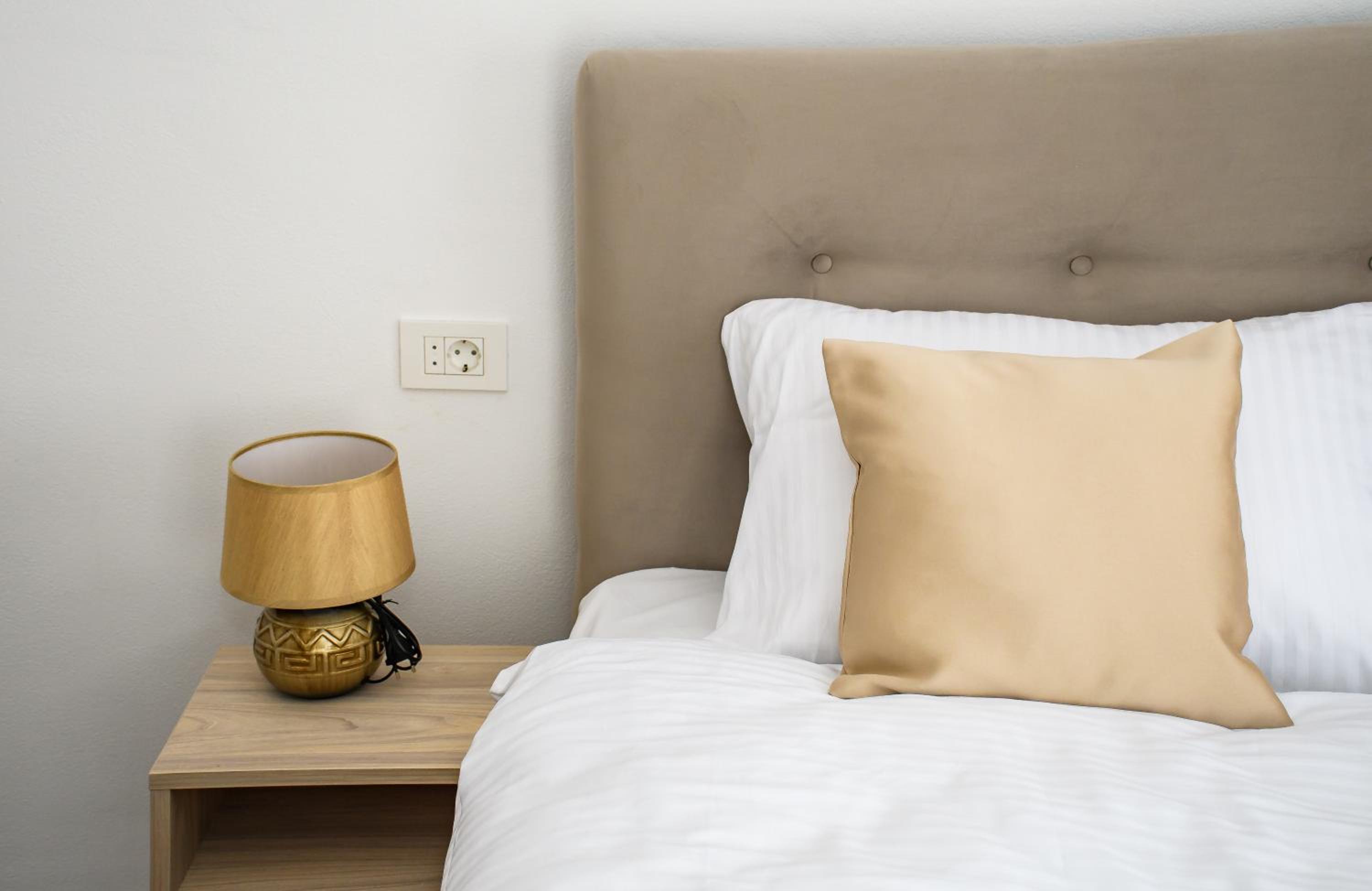 One-Bedroom Apartment - Photo 15