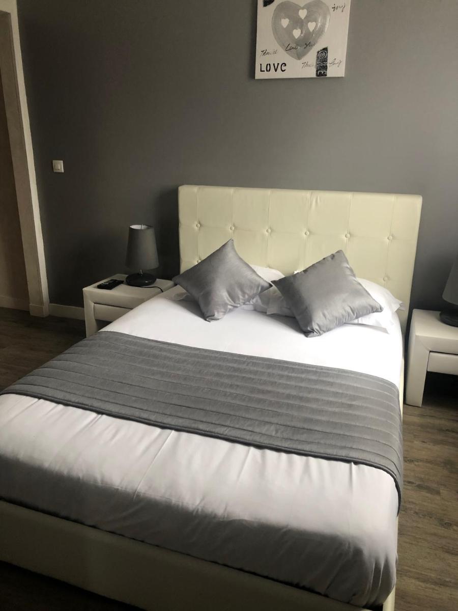 Standard Double Room photo 2