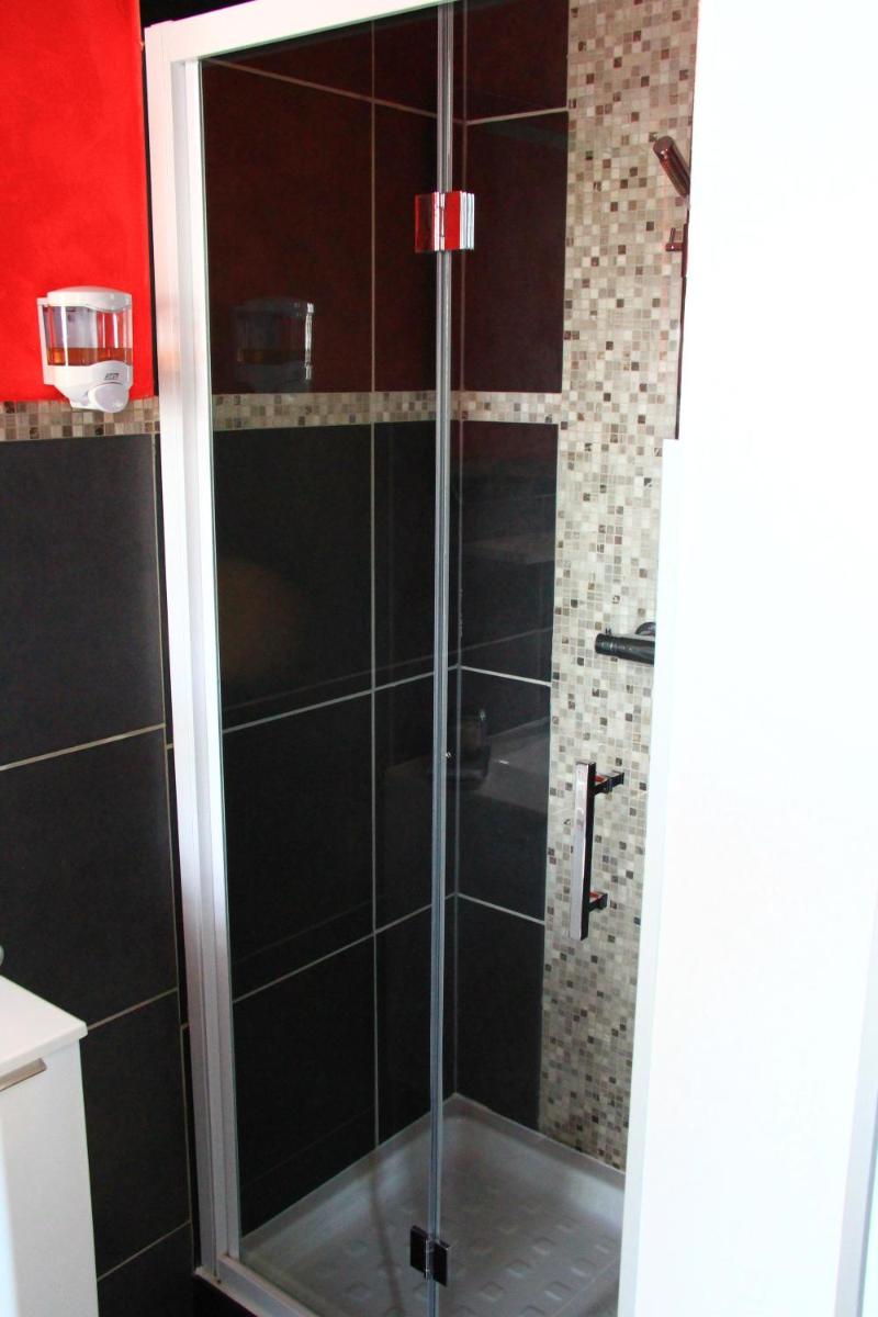 Small Single Room photo 3