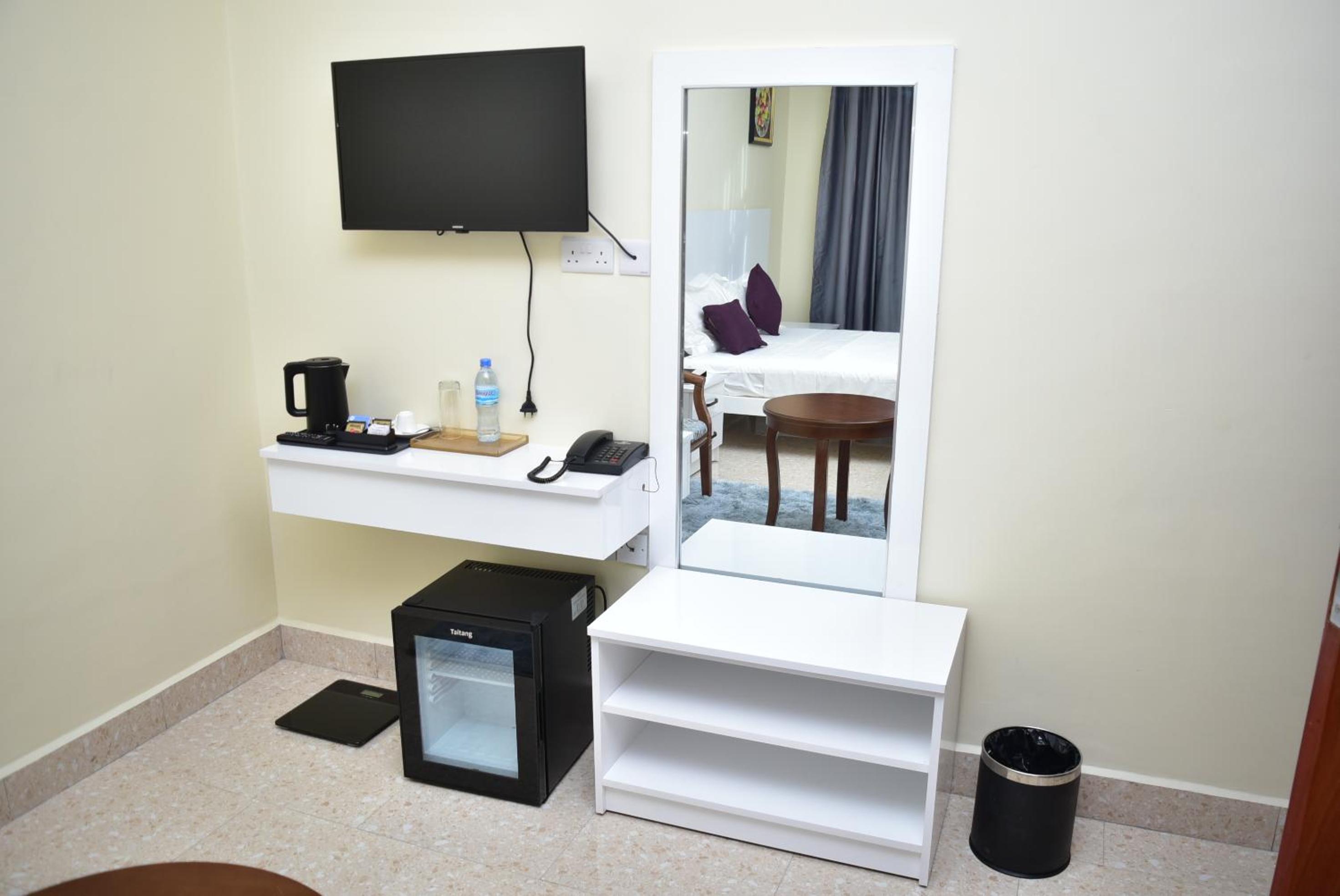 Deluxe Double Room - Photo 12