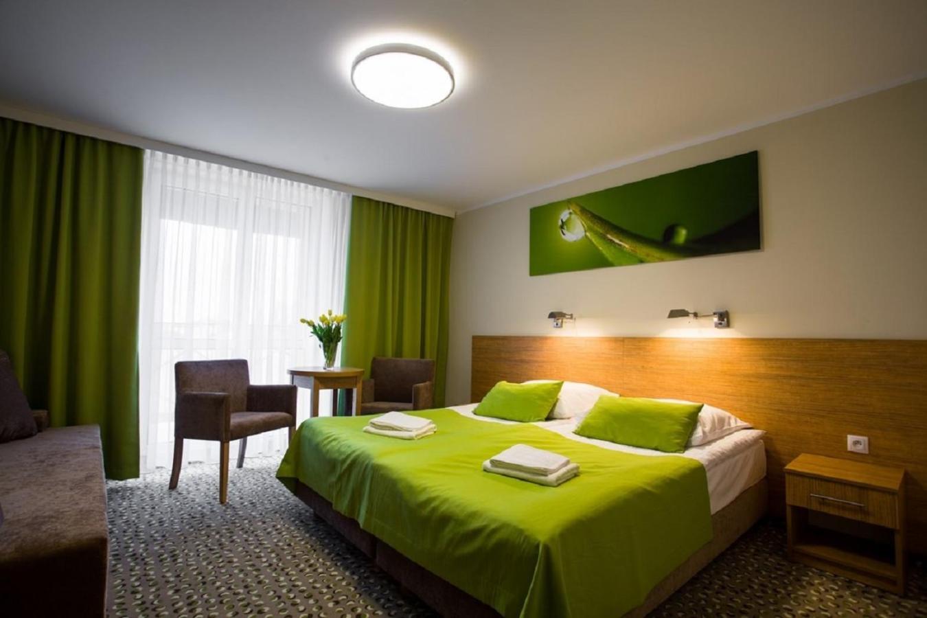 Twin Room with Extra Bed photo 2