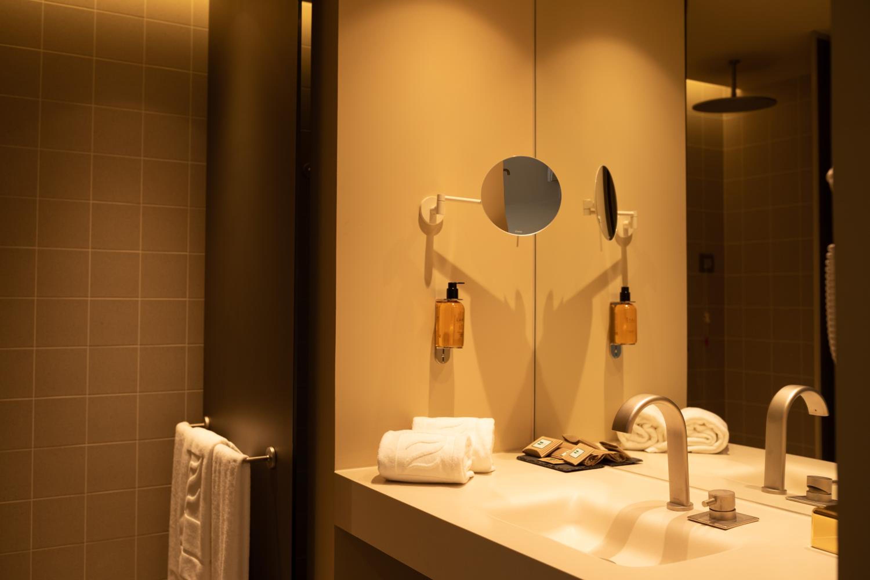 Double Or Twin Room - Photo 10