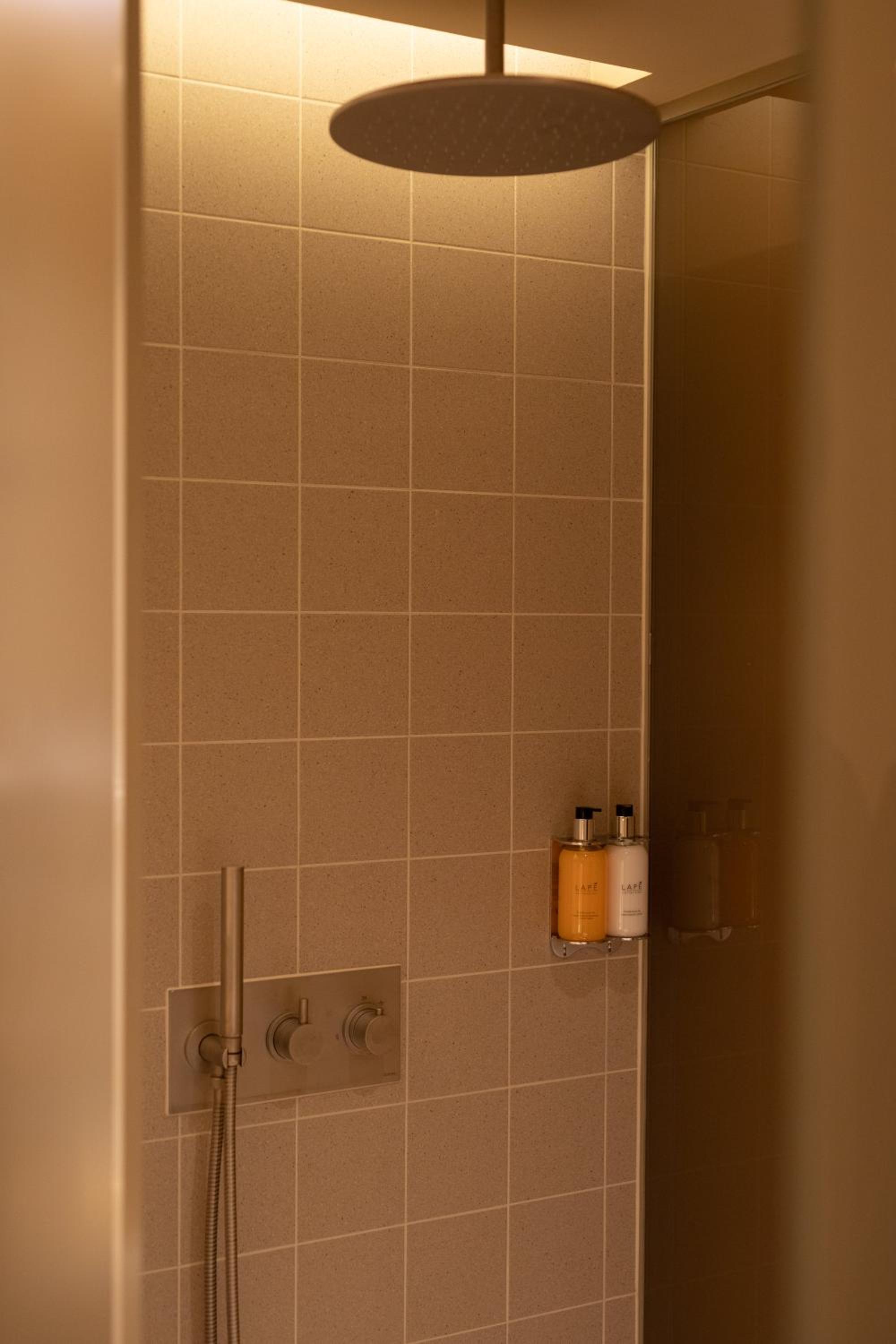 Double Or Twin Room - Photo 3