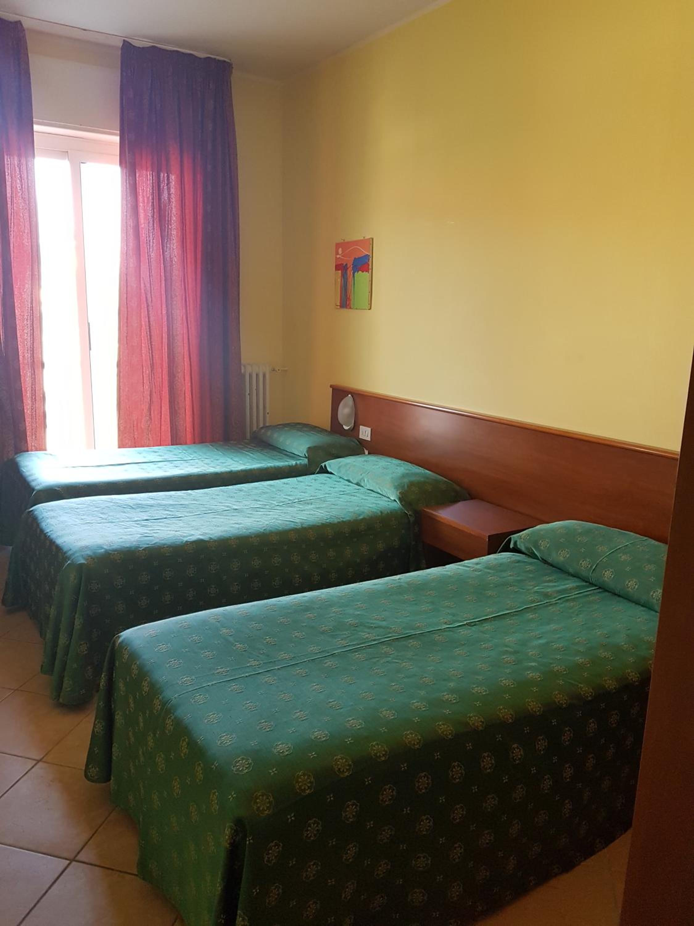 Triple Room photo 2