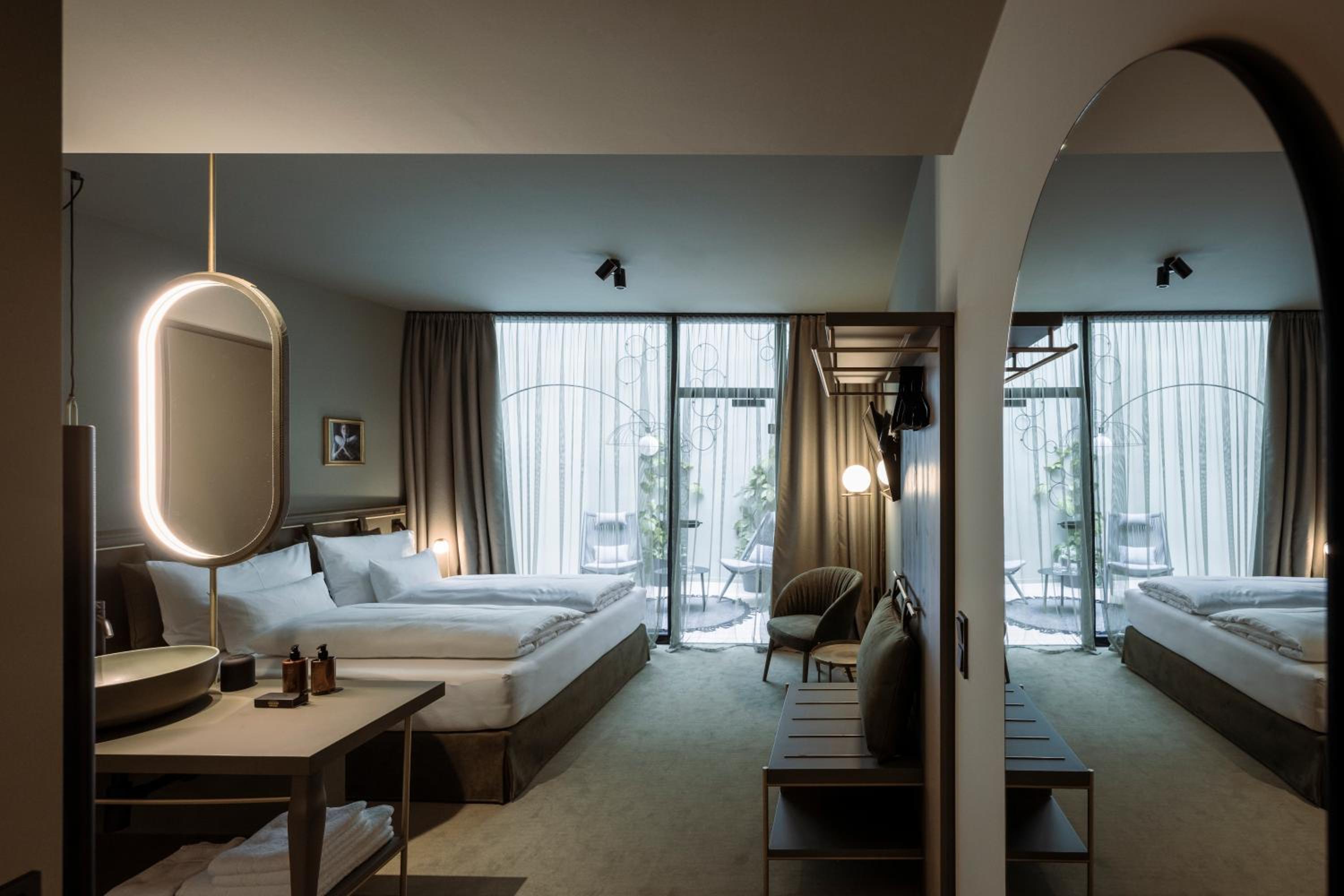 Double Room with Patio photo 1