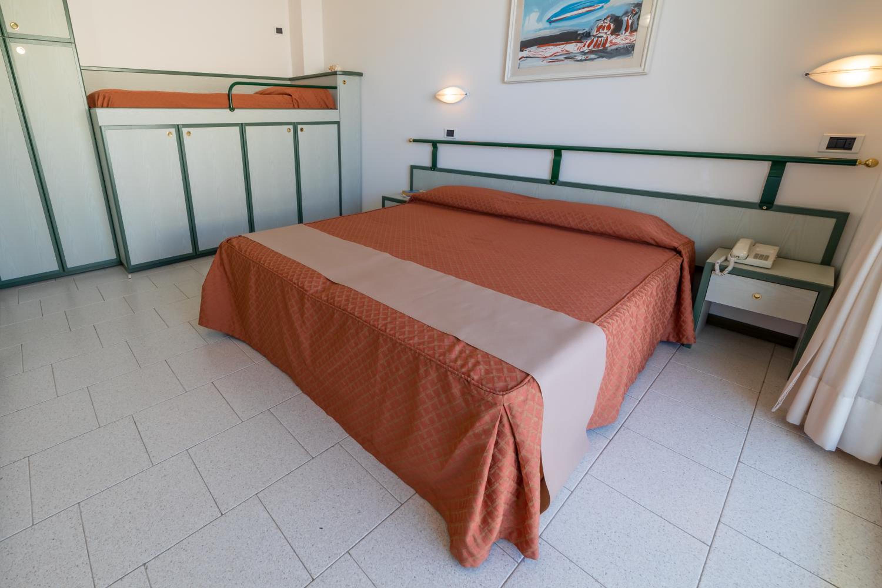 One-Bedroom Apartment with Balcony photo 2