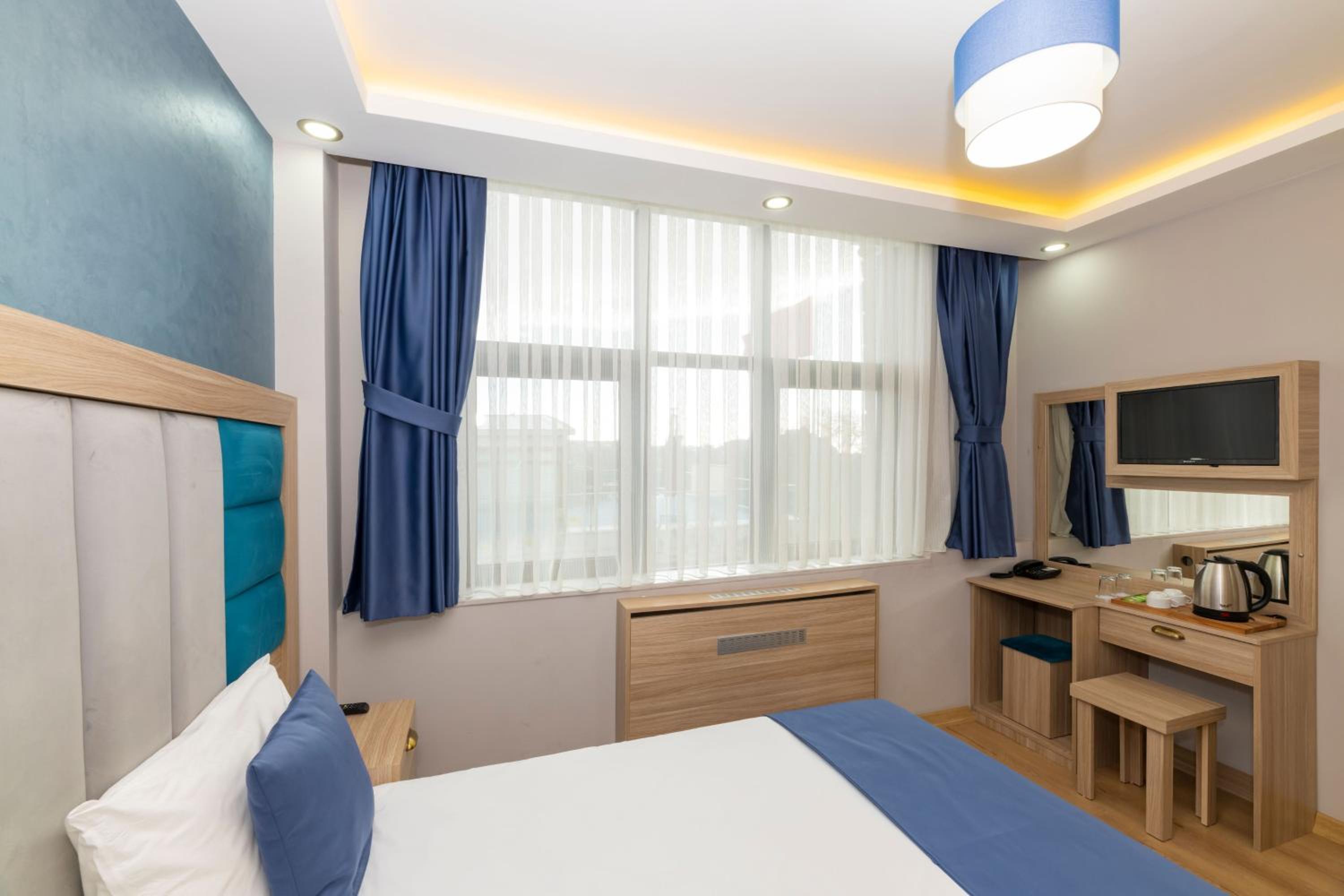 Standard Double Room photo 3