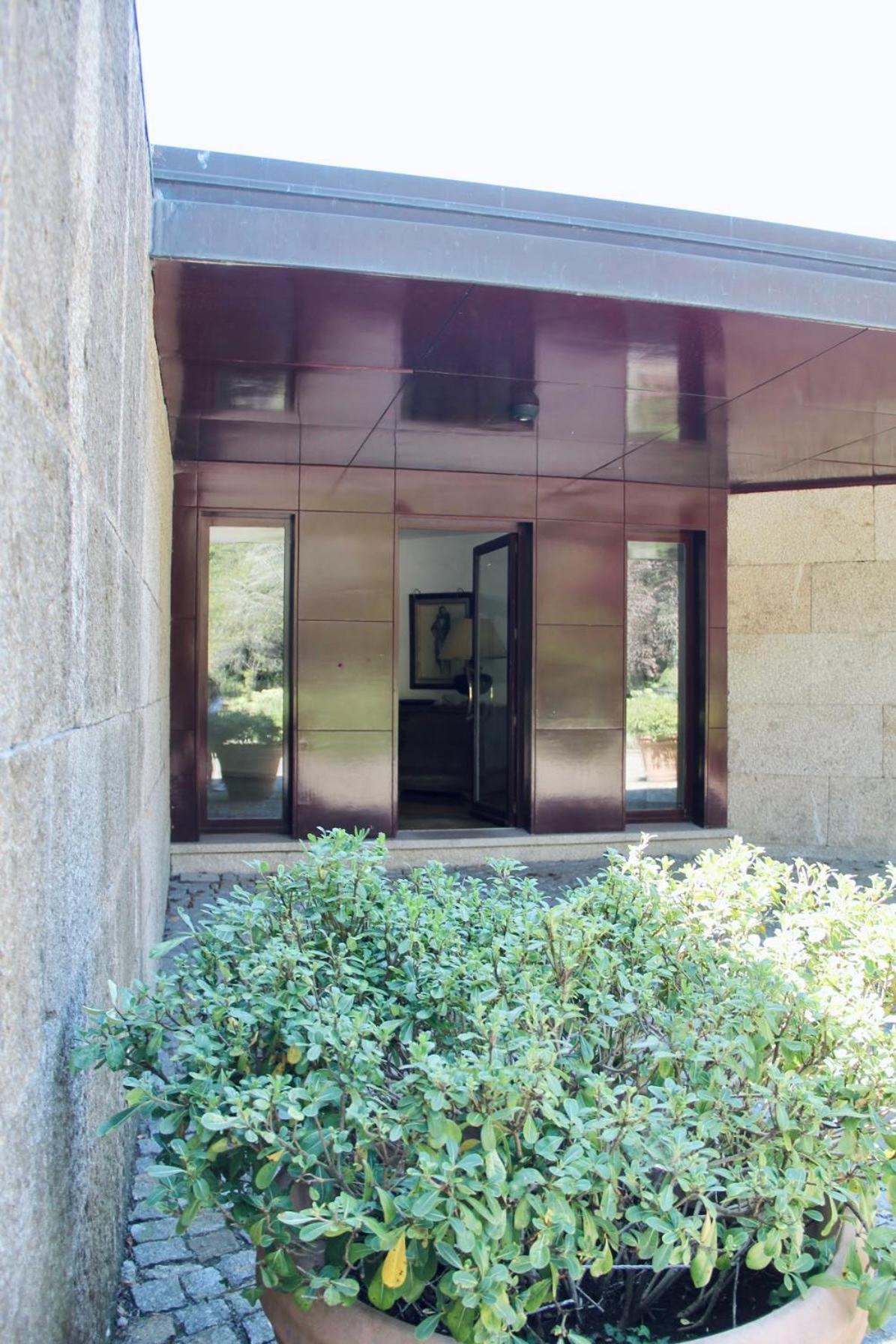 Villa photo 2