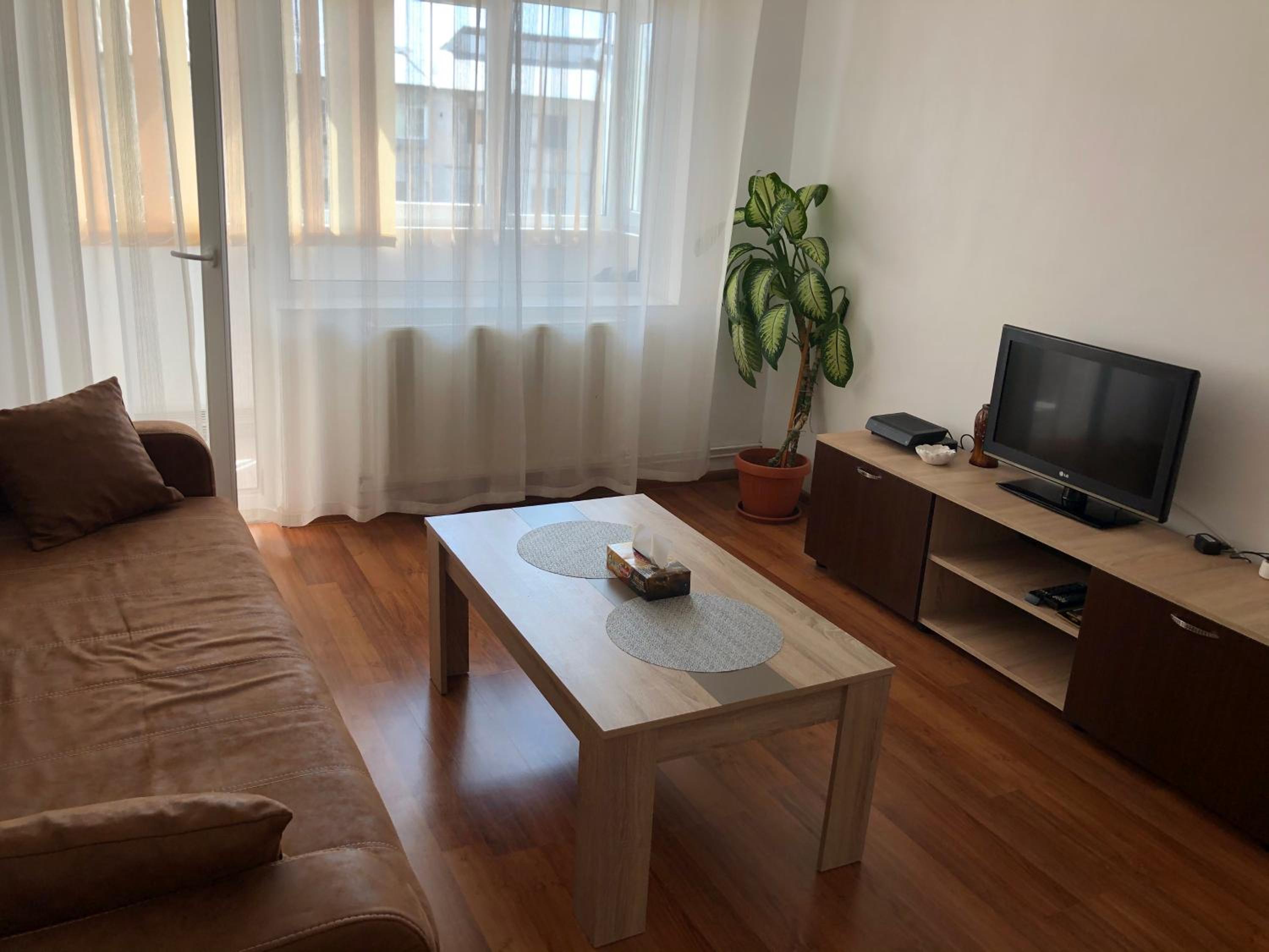 One-Bedroom Apartment photo 1