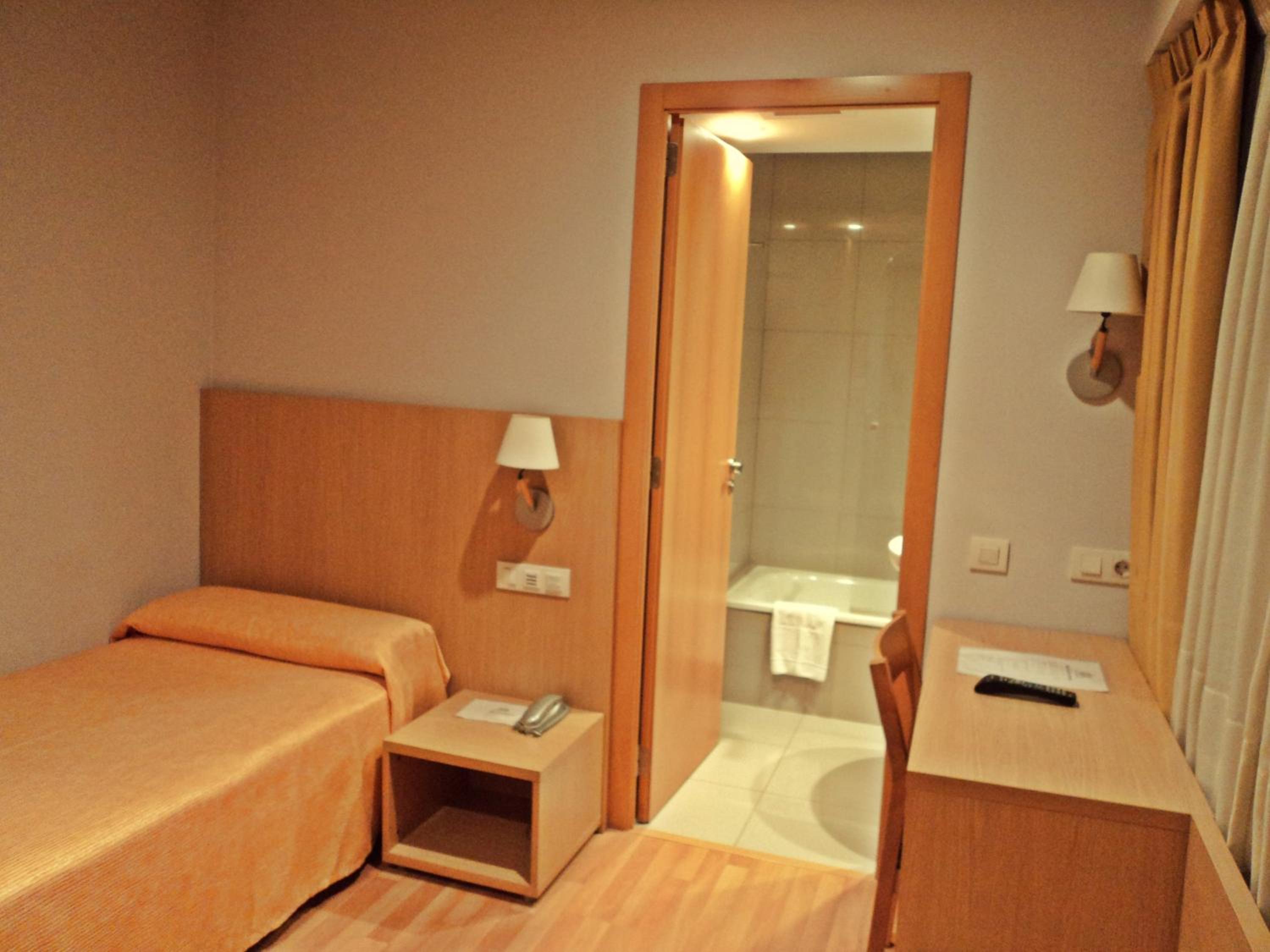 Single Room photo 2
