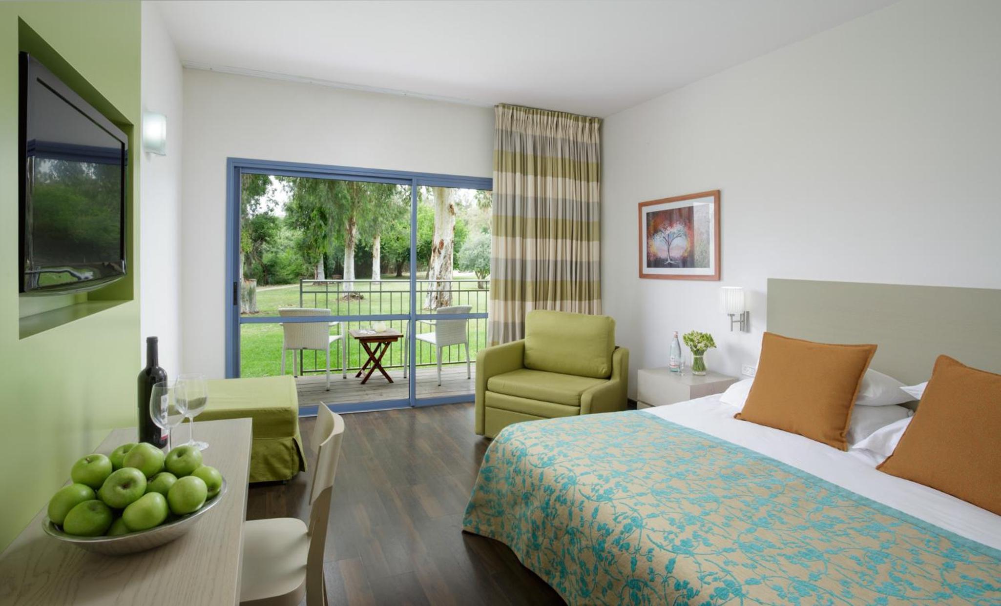 Deluxe Double or Twin Room with Garden View - Photo 1