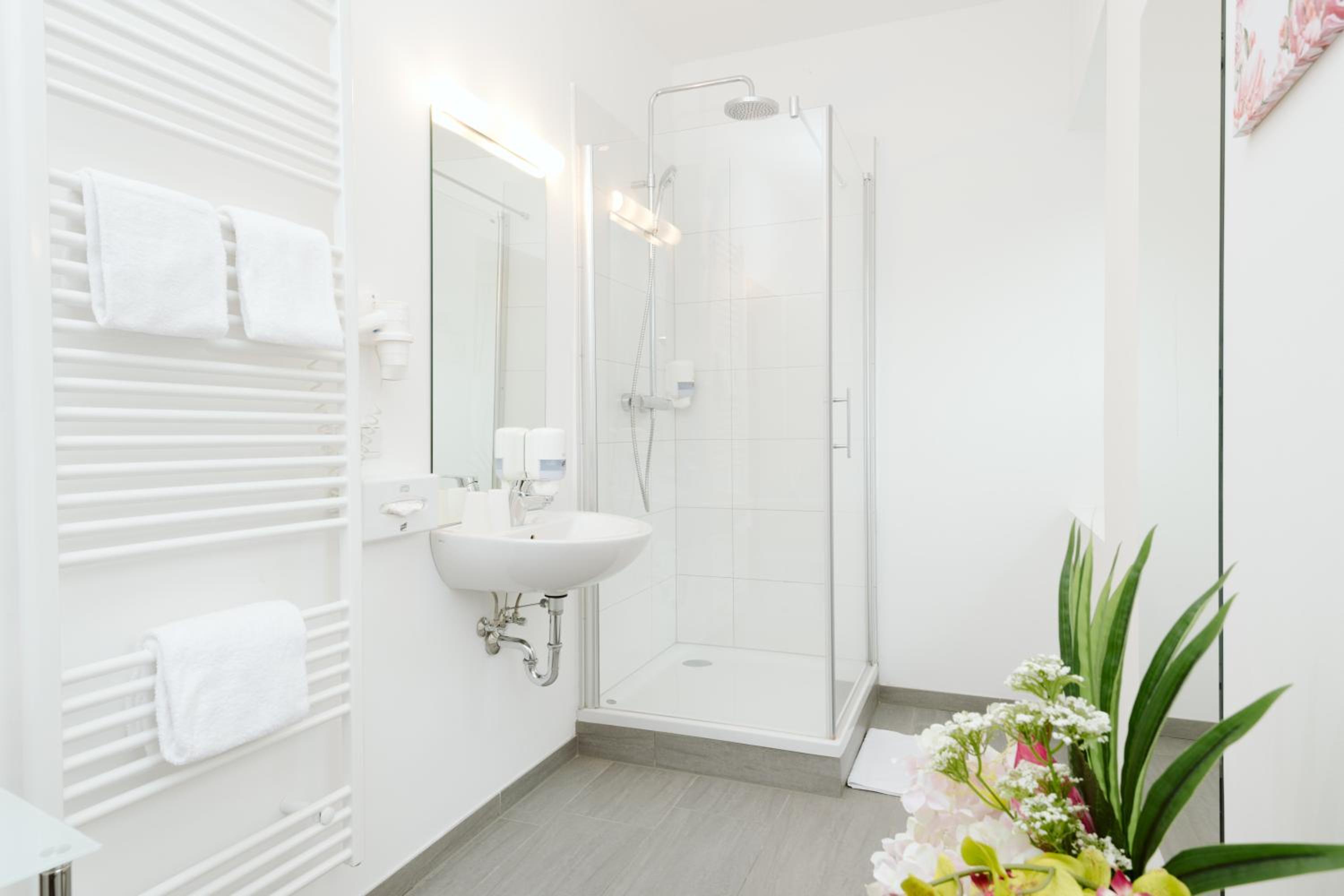 Two-Bedroom Apartment - Photo 13