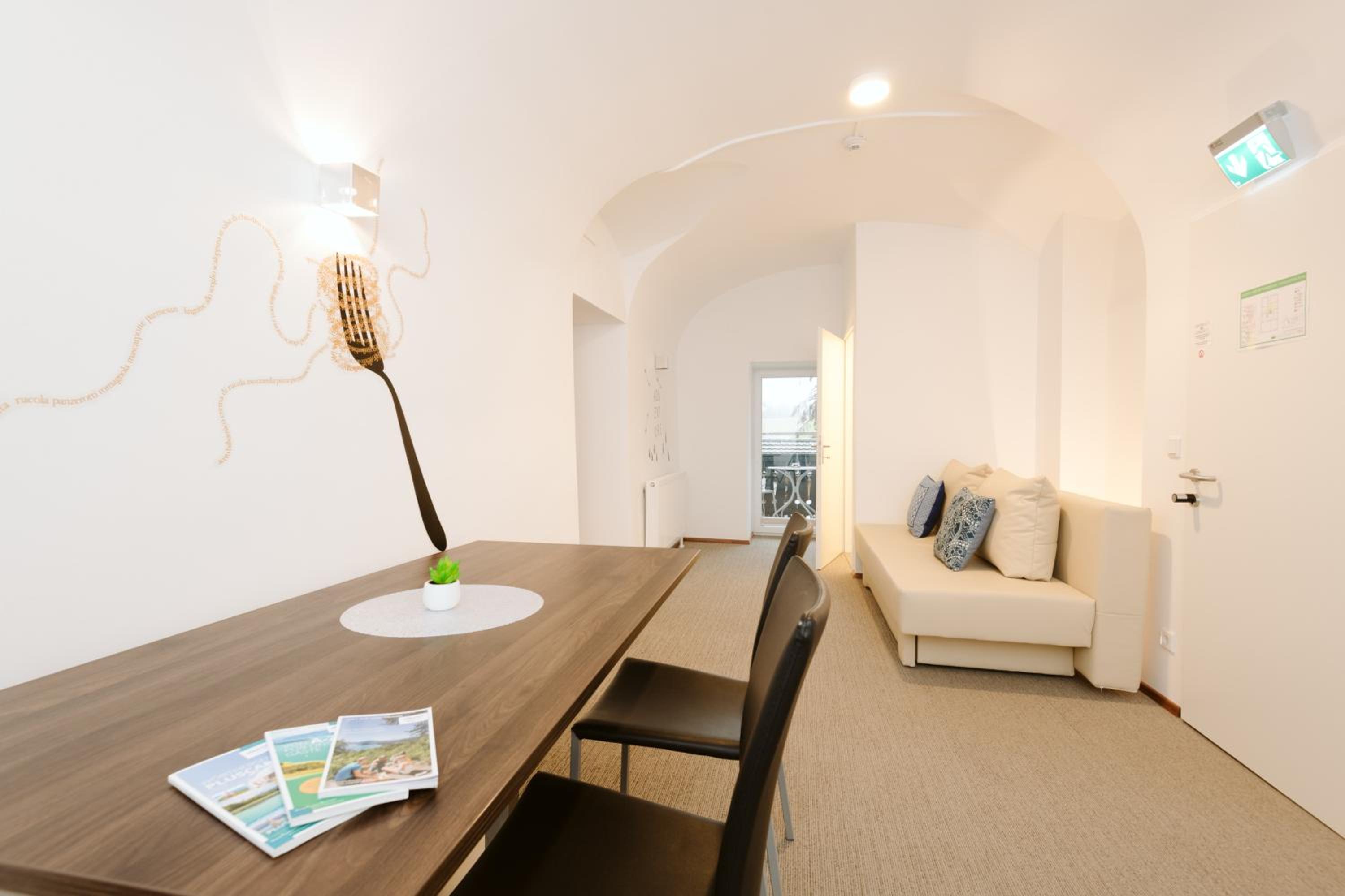 Two-Bedroom Apartment - Photo 5