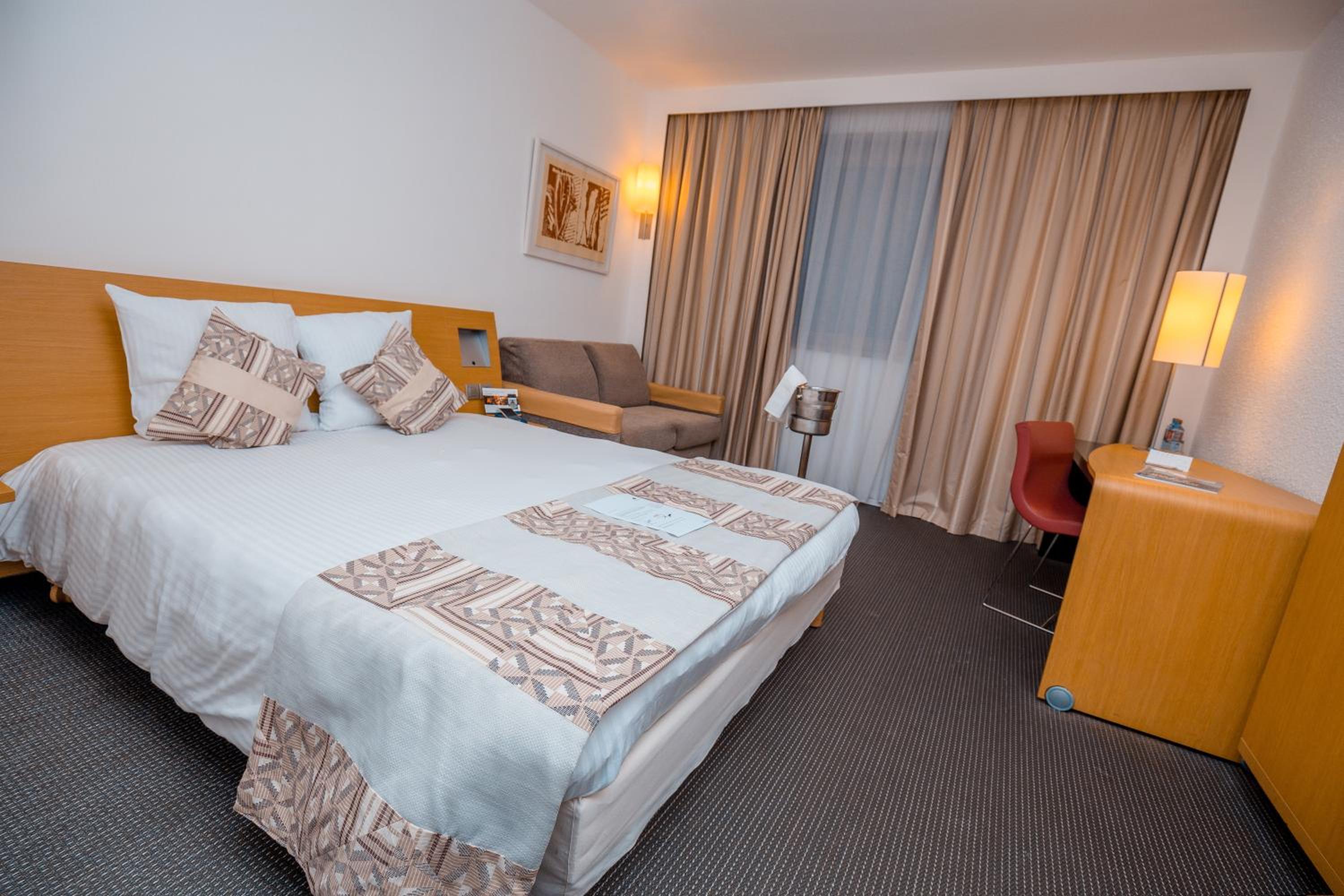 Standard Queen Room photo 1