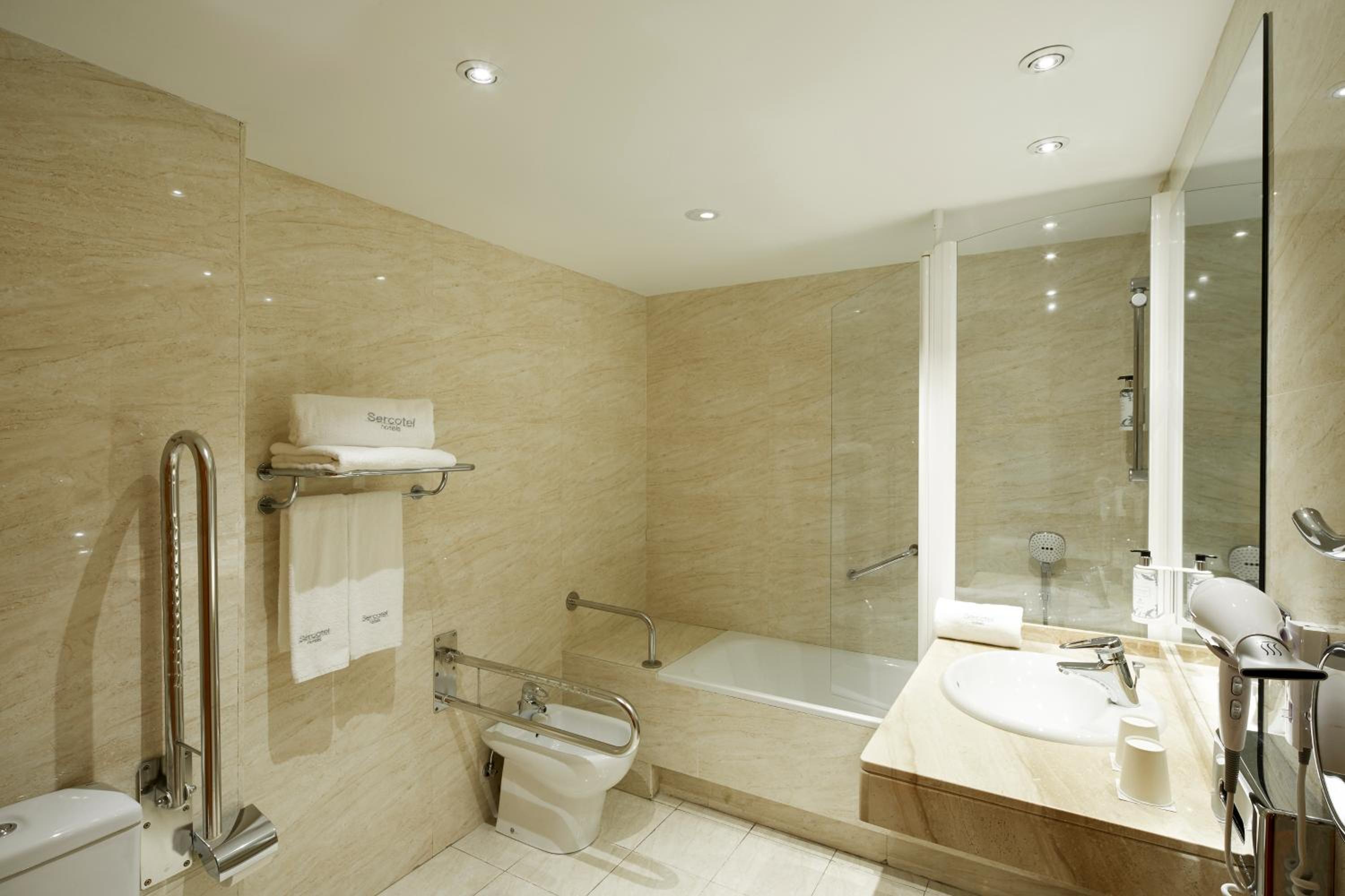 Double Room photo 3