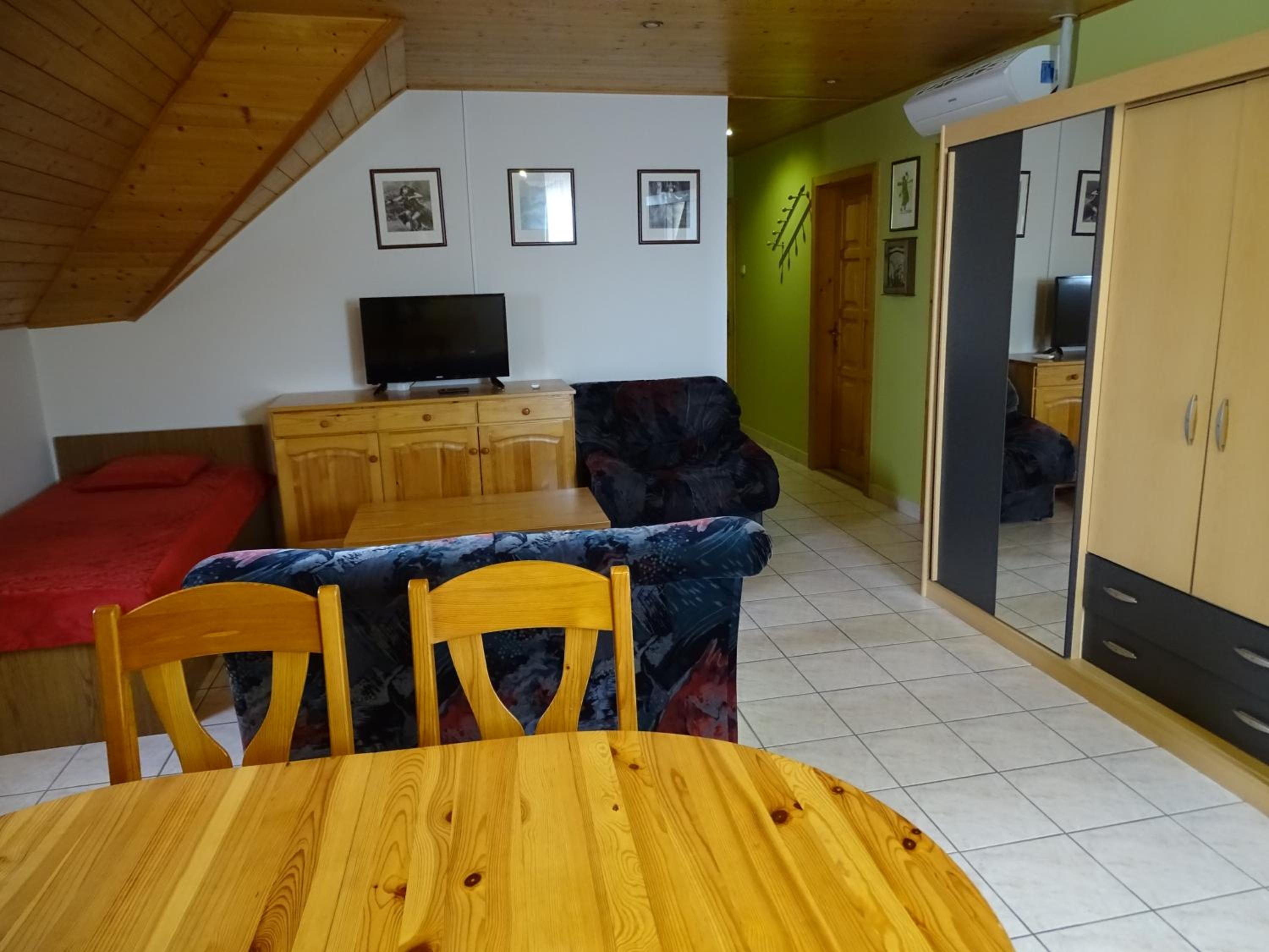Two-Bedroom Apartment with Air conditioning 2 photo 2