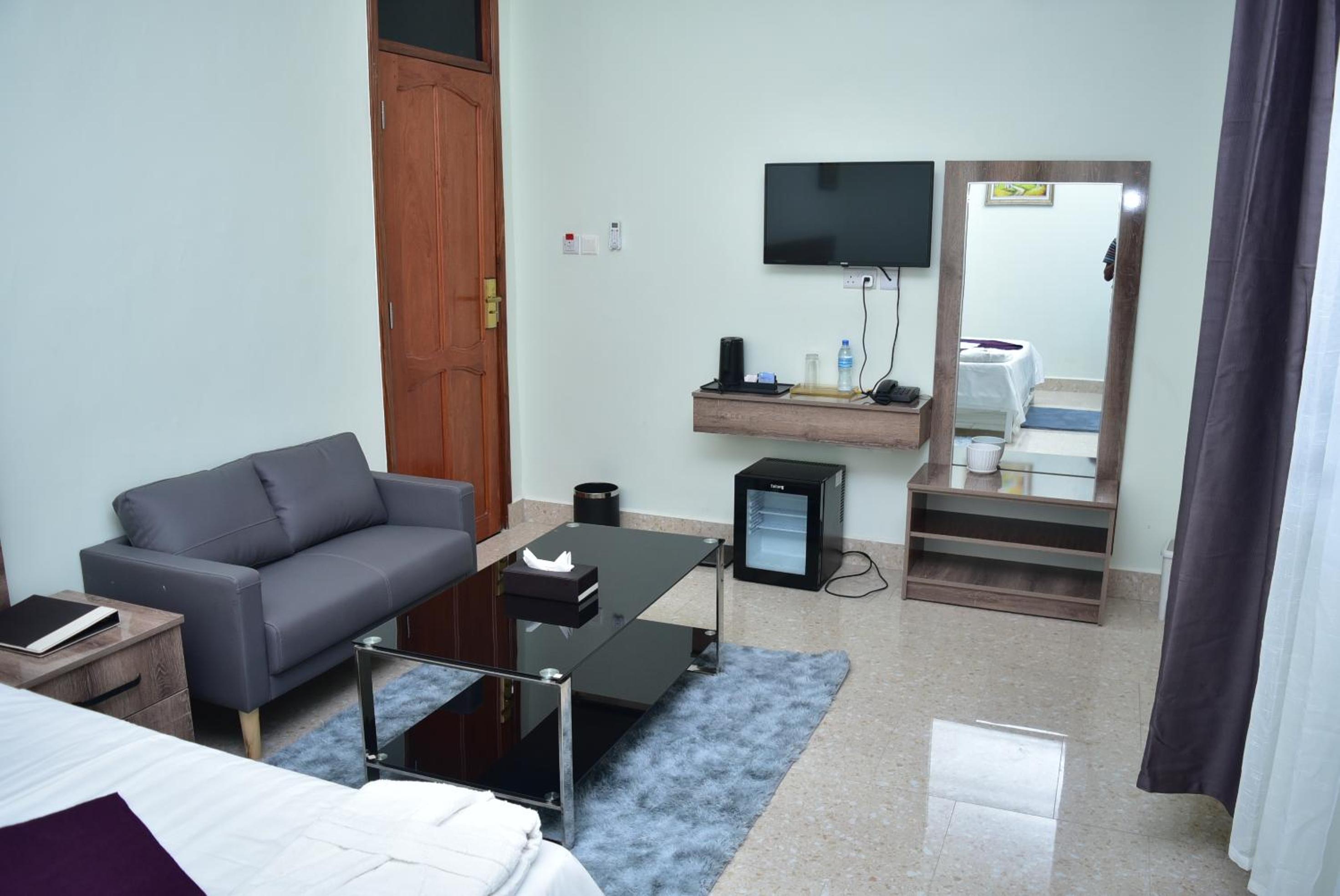 Deluxe Double Room - Photo 9