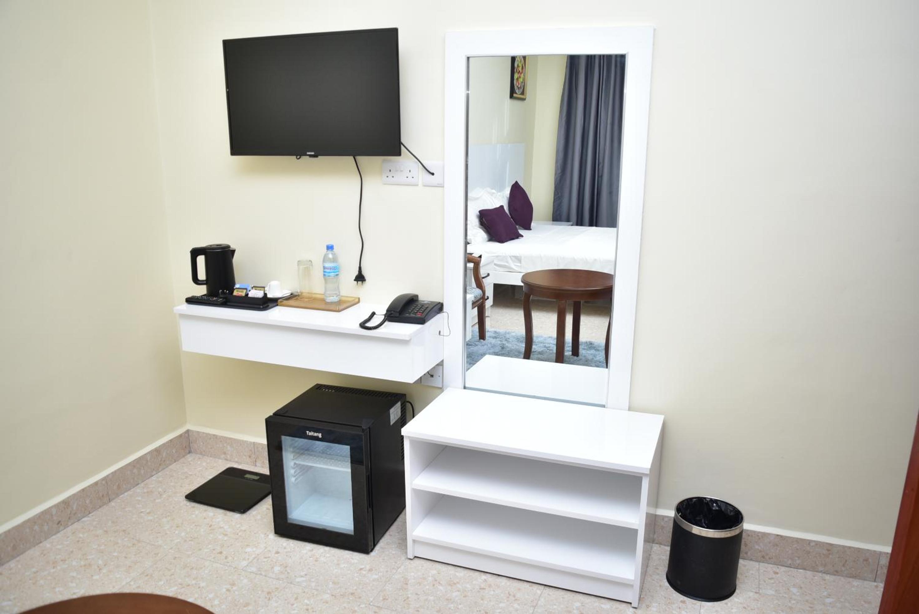Deluxe Double Room - Photo 8