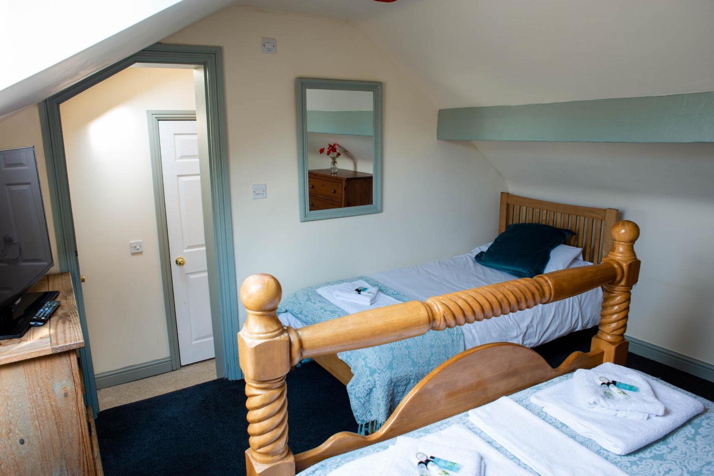 Double Room with Extra Bed photo 2