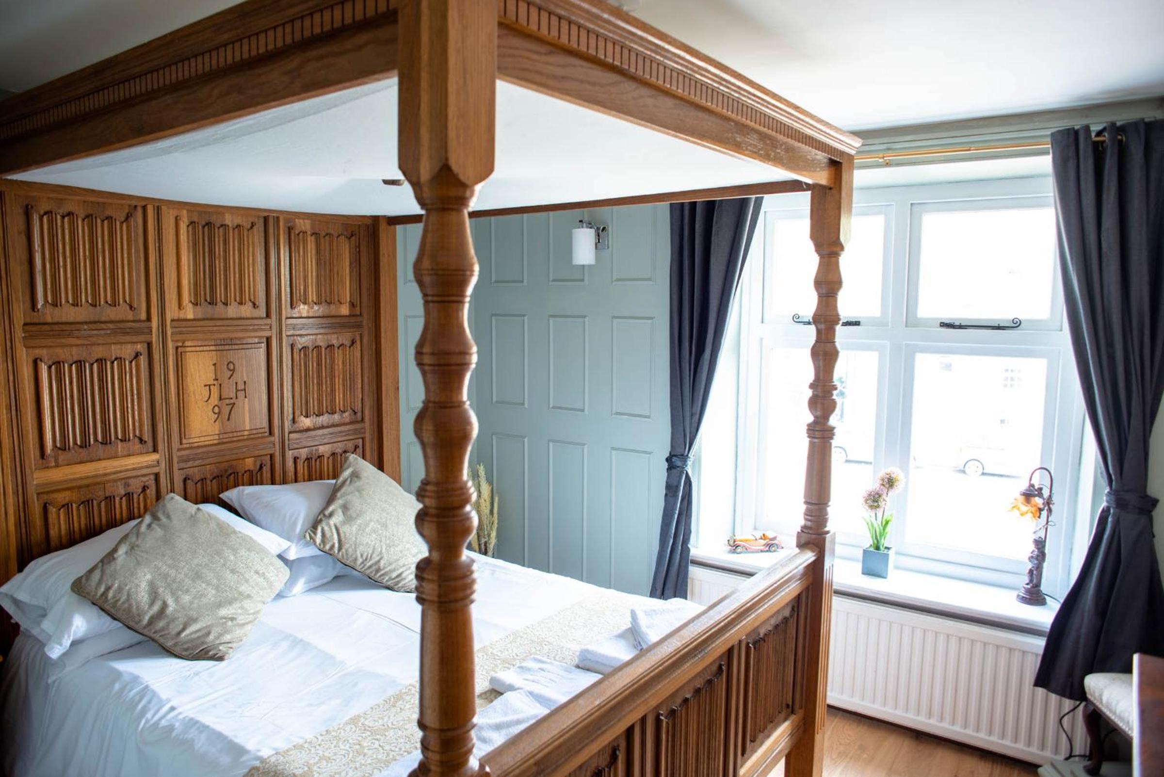 Double Room with Extra Bed - Photo 1