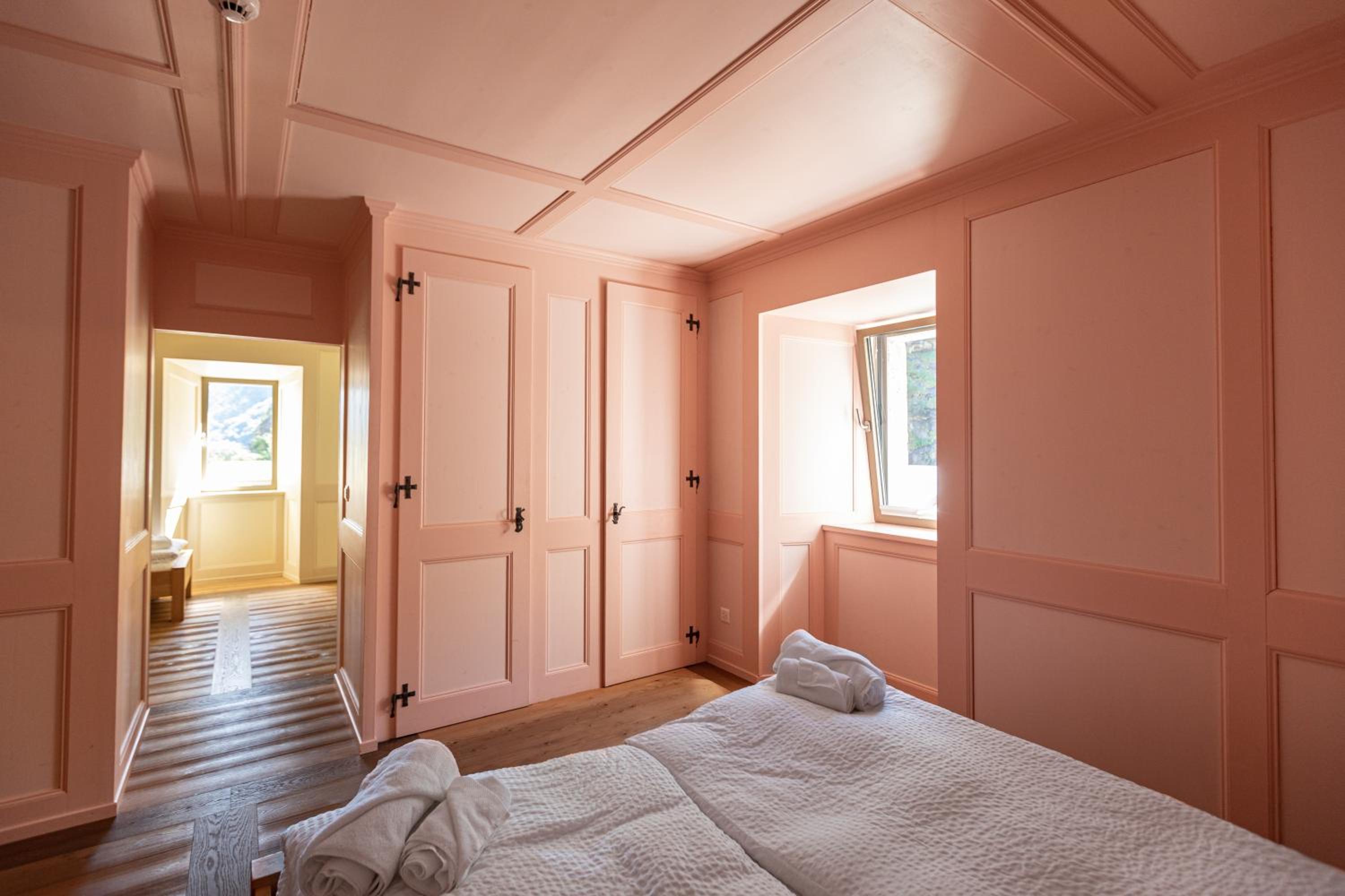 Family Room with Private Bathroom - Photo 1
