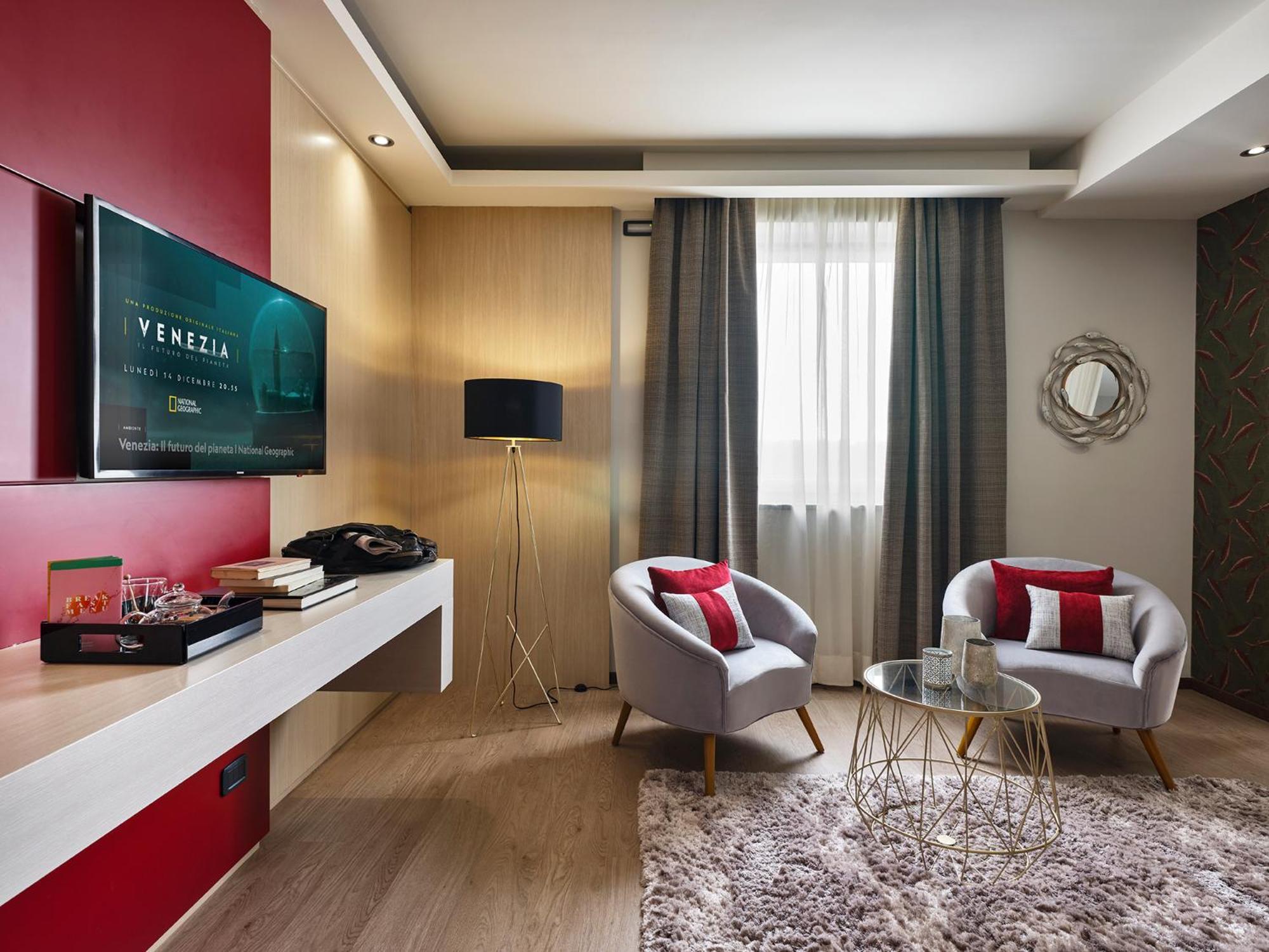 Deluxe Quadruple Room - Photo 4