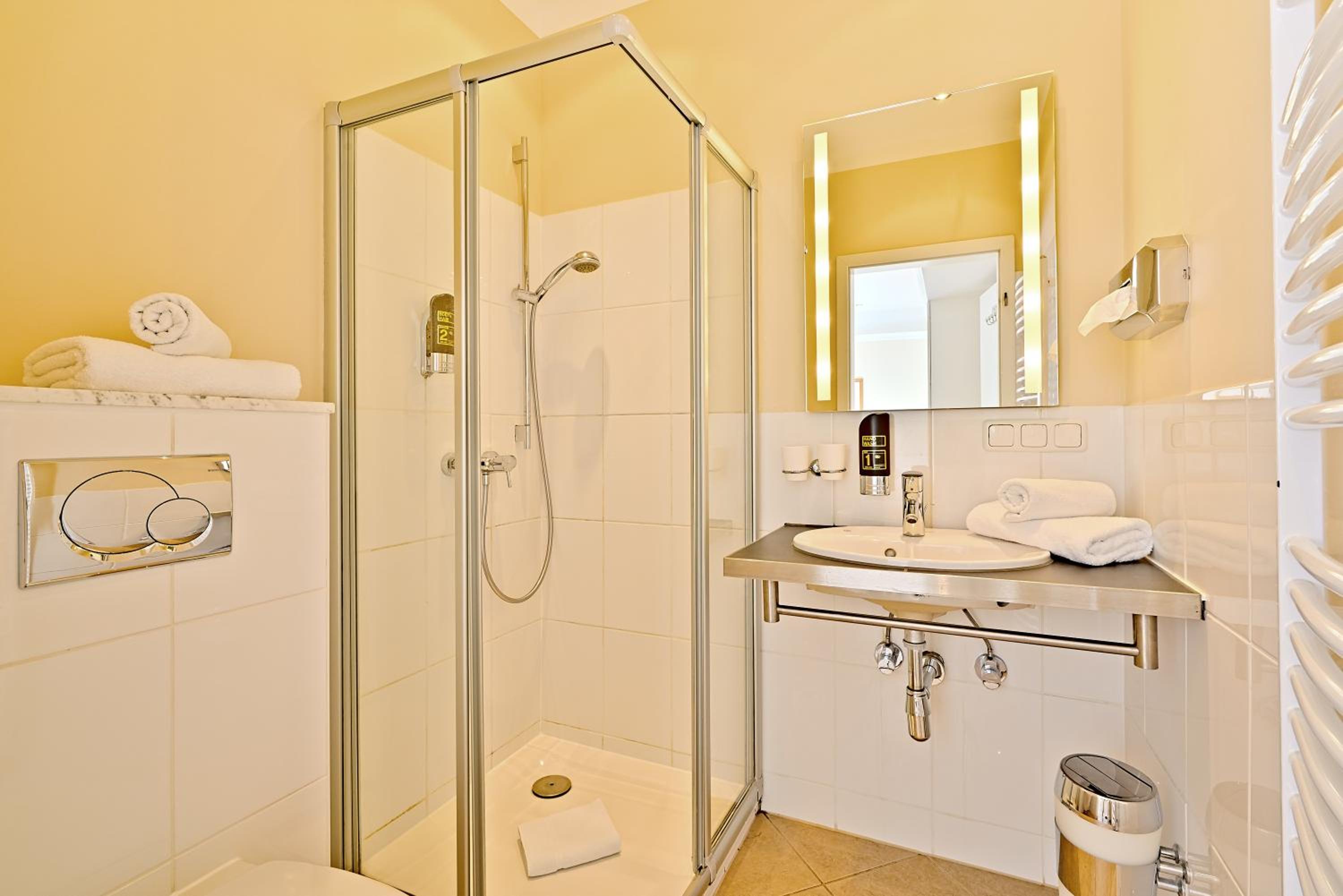 Double Room with Balcony photo 2