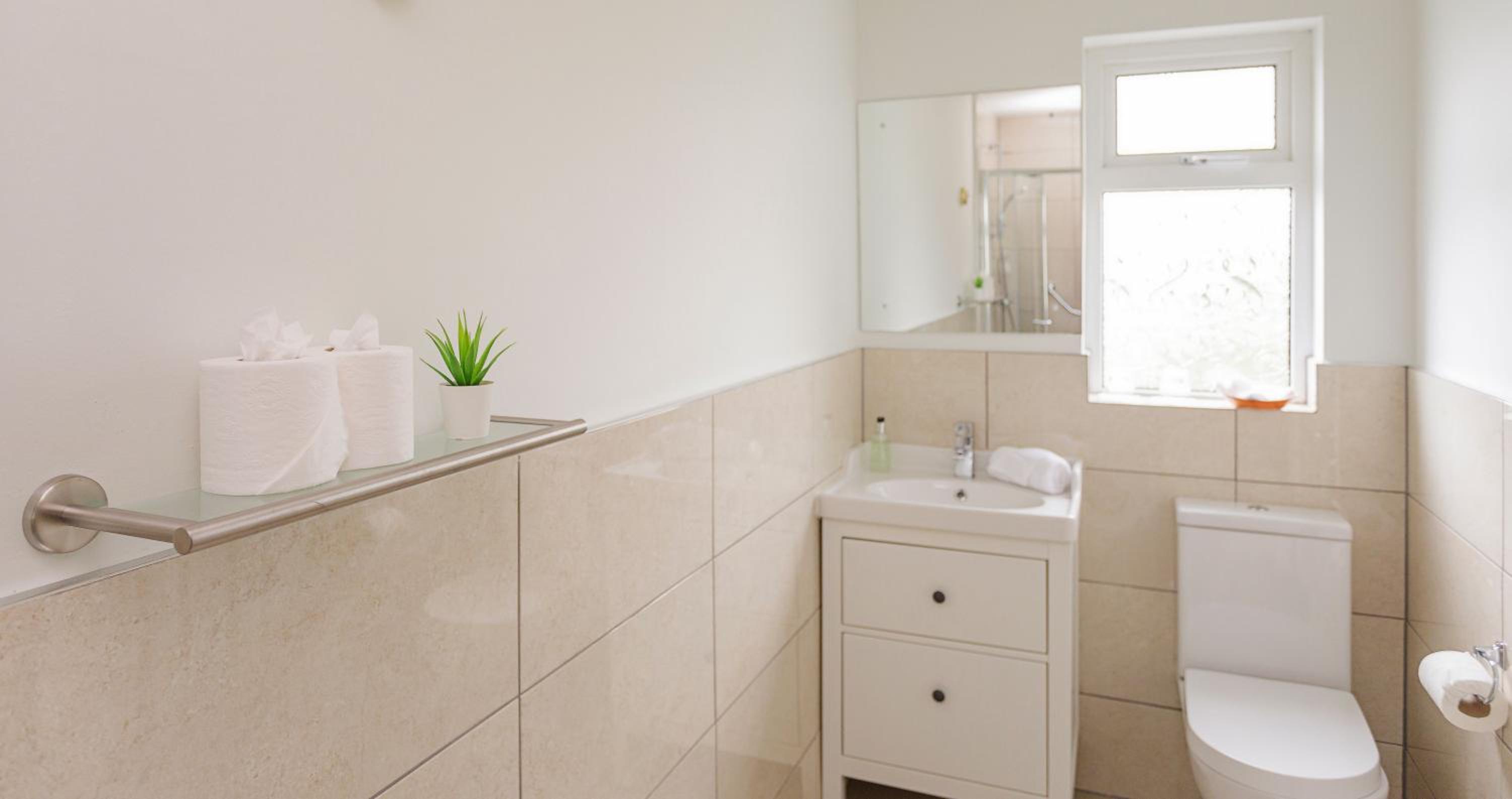 Double Room - Photo 8